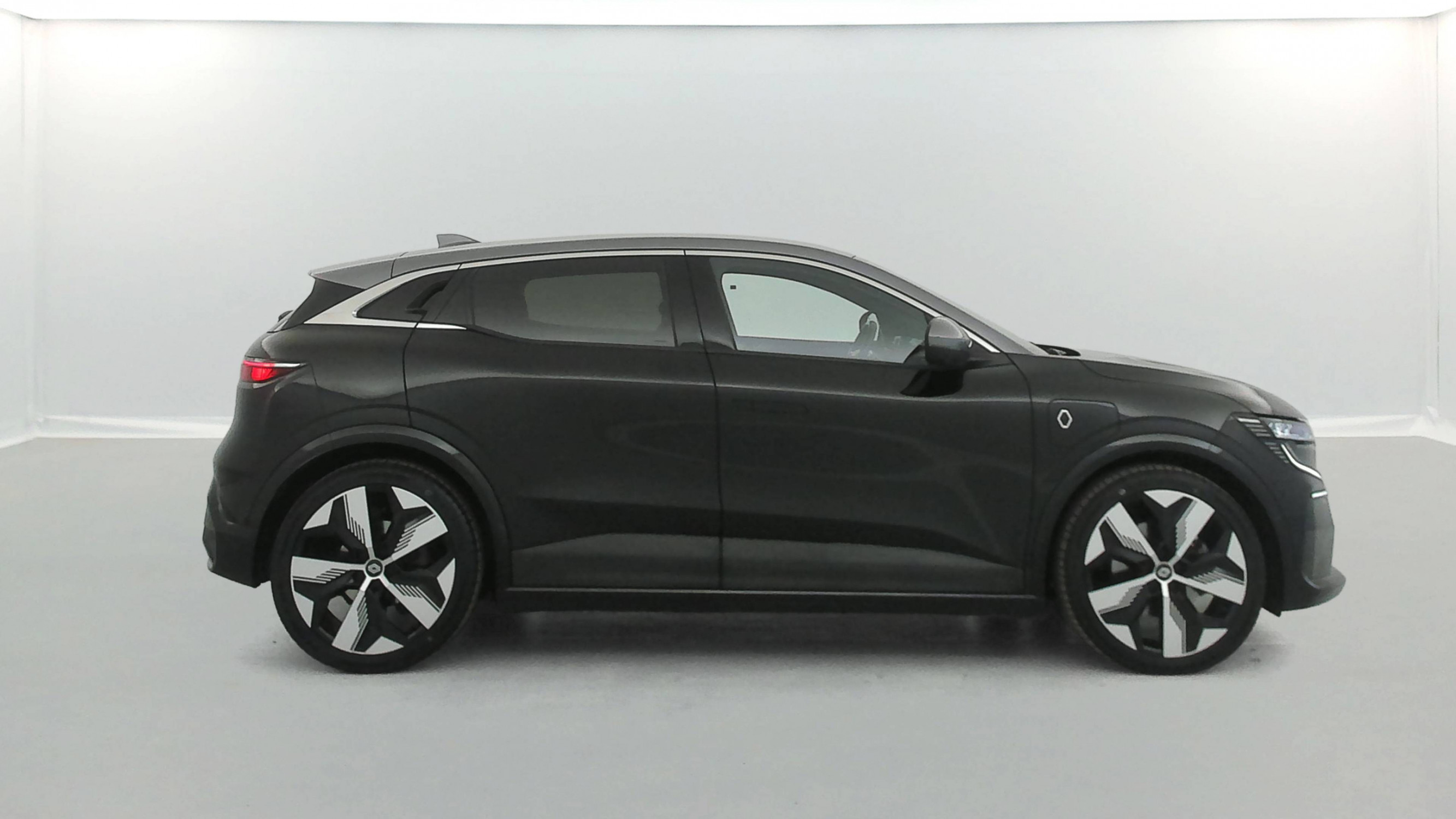 Vente en ligne Renault Megane E-Tech  EV60 220 ch super charge au prix de 23 990 €