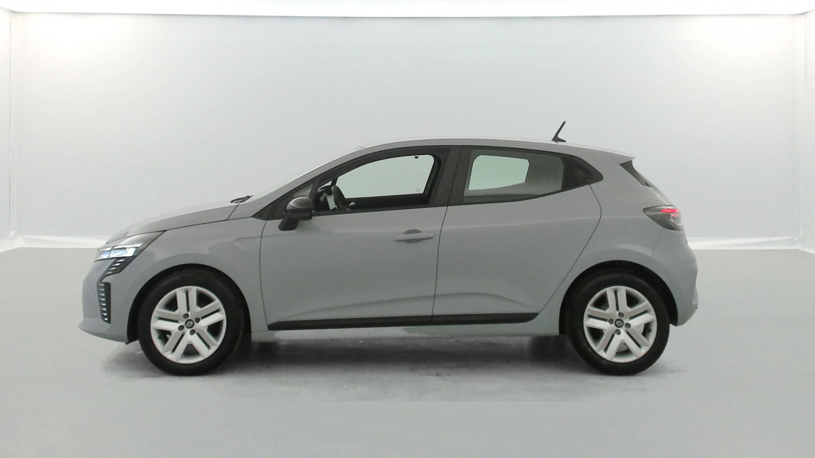 Vente en ligne Renault Clio 5 Clio TCe 90 au prix de 15 490 €