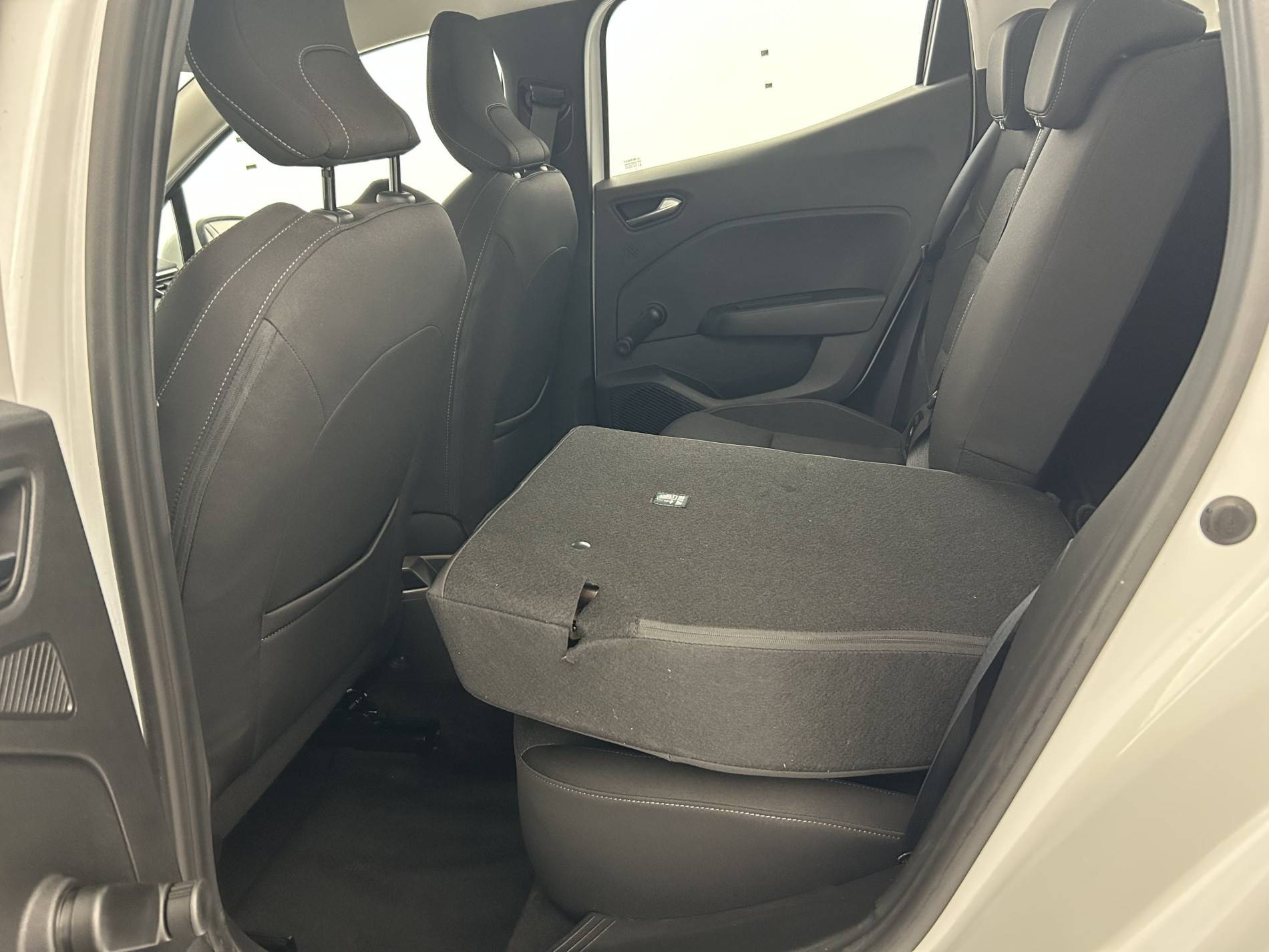 Vente en ligne Renault Clio 5 Clio TCe 90 X-Tronic - 21N au prix de 14 691 €