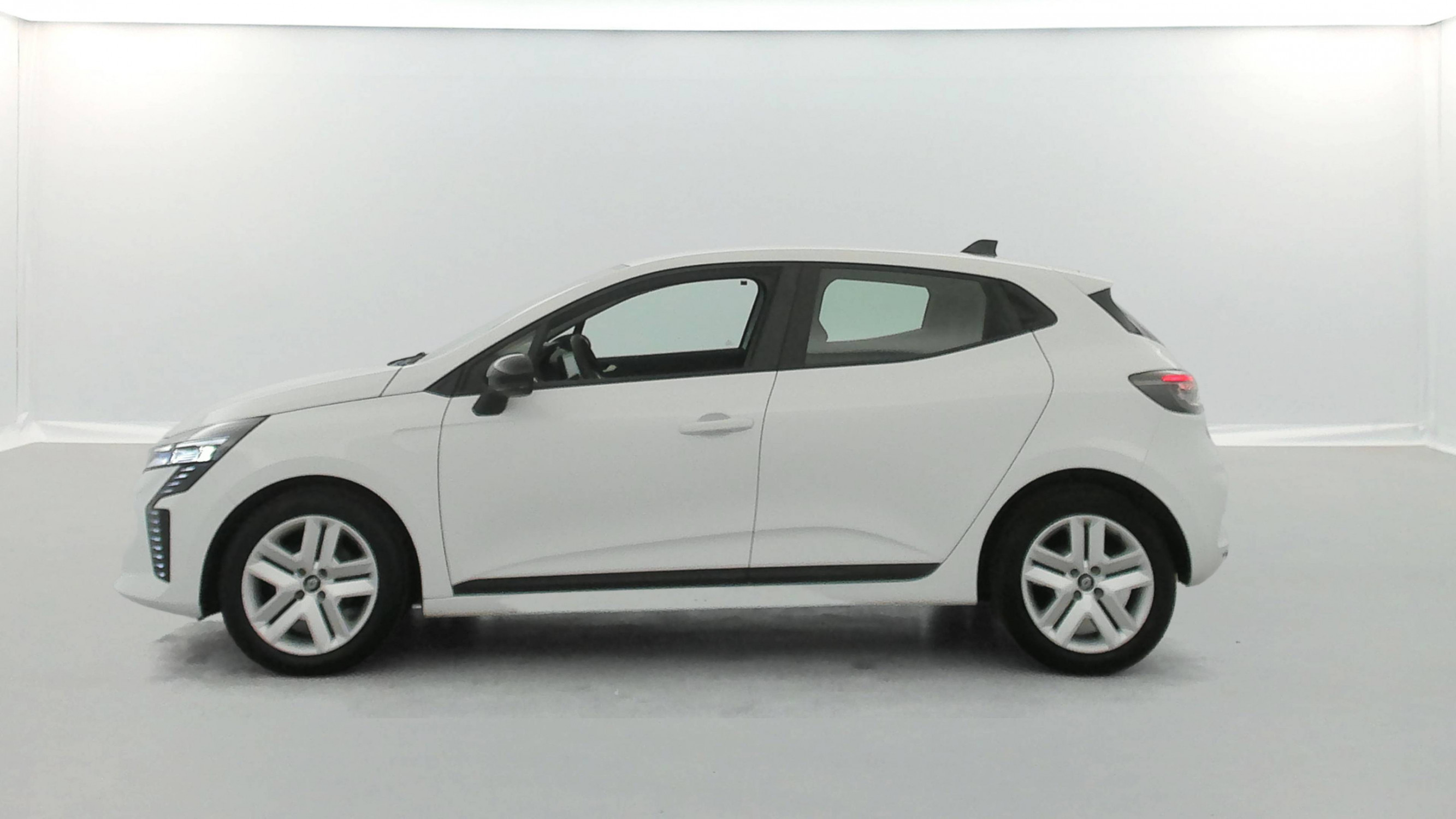 Vente en ligne Renault Clio 5 Clio TCe 90 au prix de 14 690 €