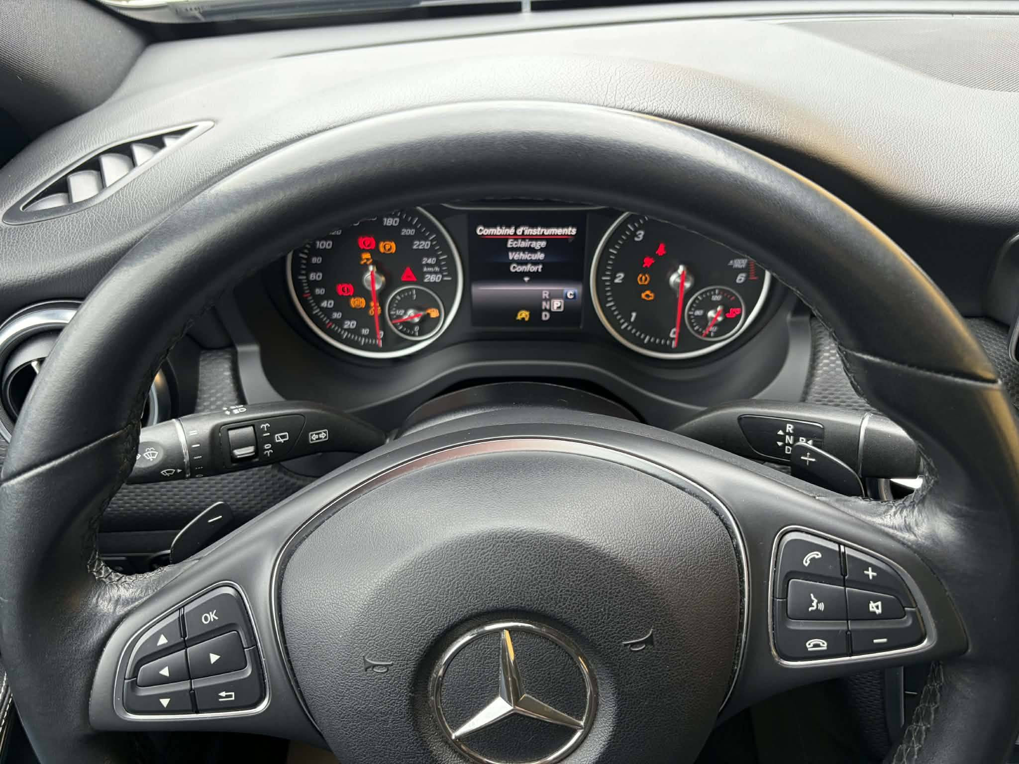 Vente en ligne Mercedes Classe A  200 d 7G-DCT au prix de 16 990 €