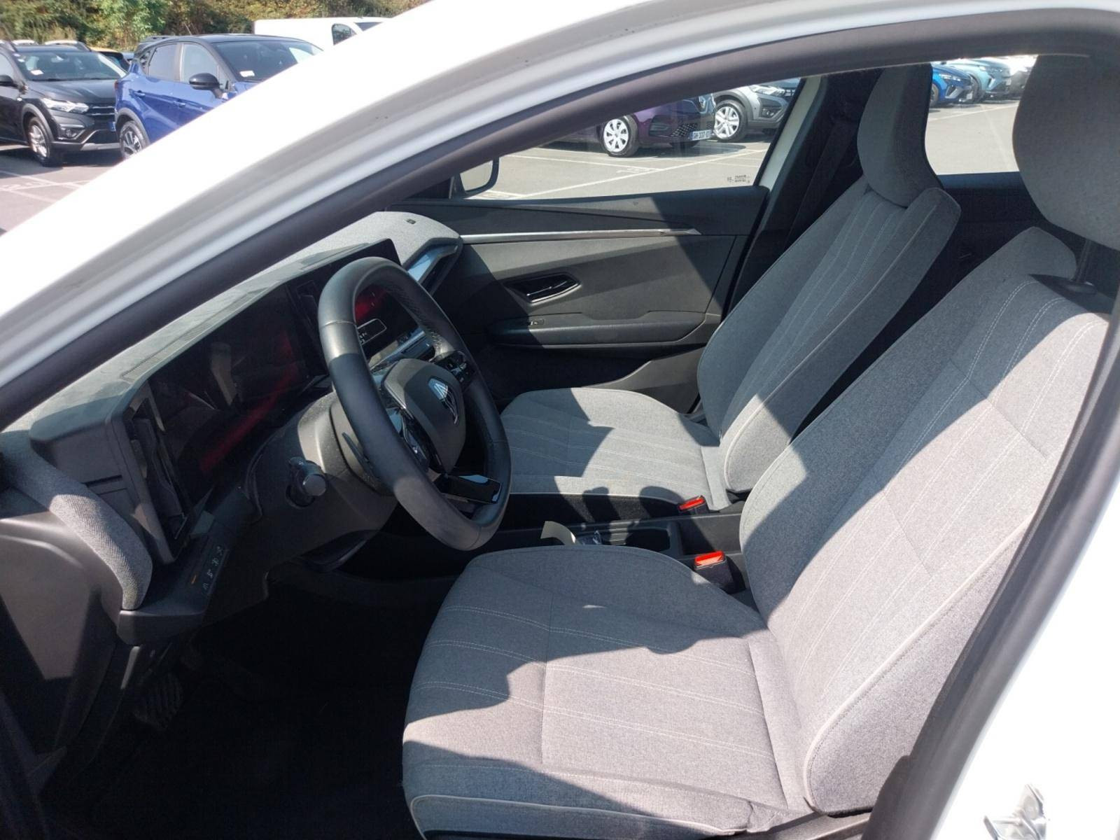 Vente en ligne Renault Megane E-Tech  EV40 130ch standard charge au prix de 18 990 €