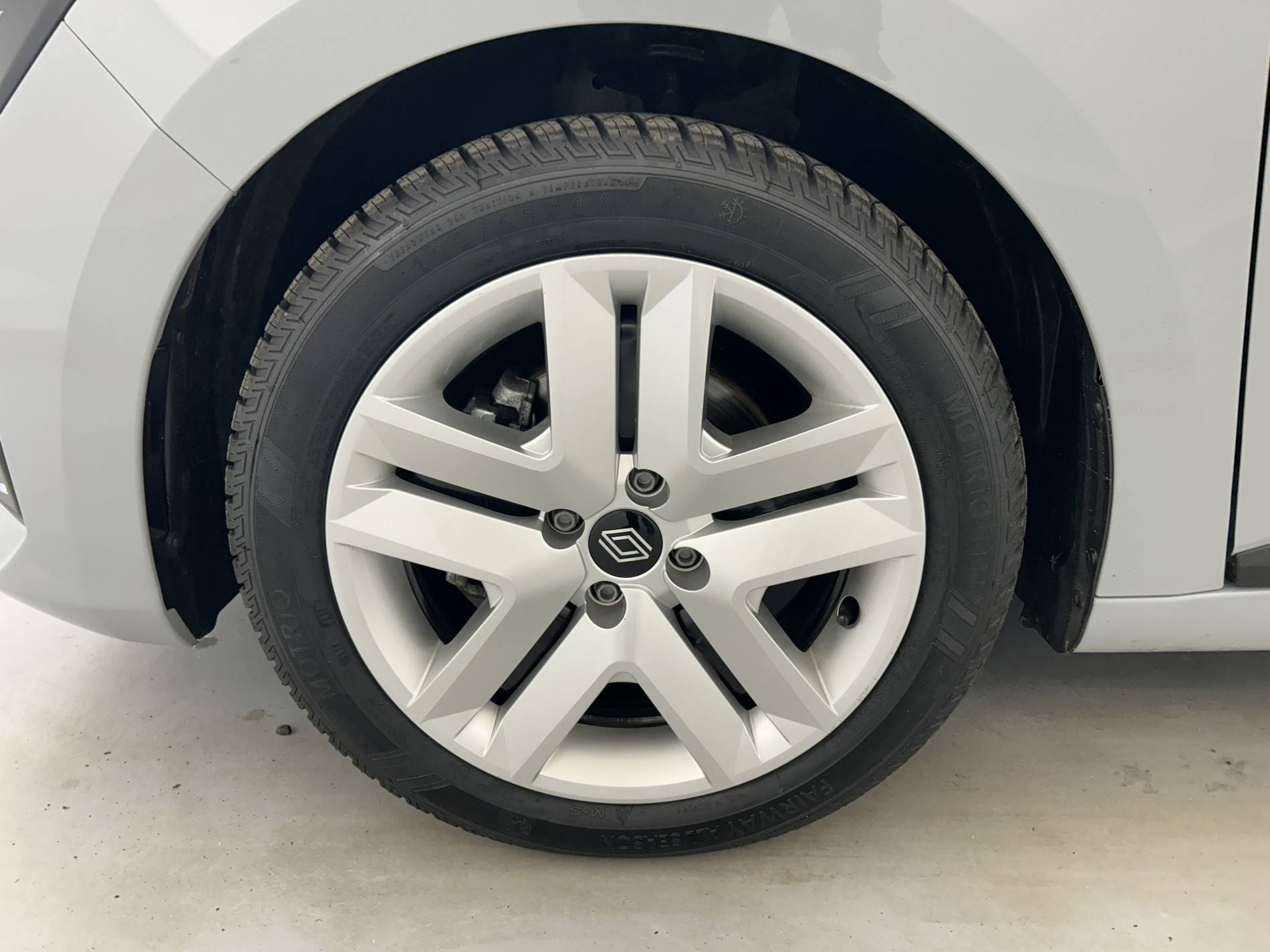 Vente en ligne Renault Clio 5 Clio E-Tech full hybrid 145 ch GSR2 au prix de 18 990 €