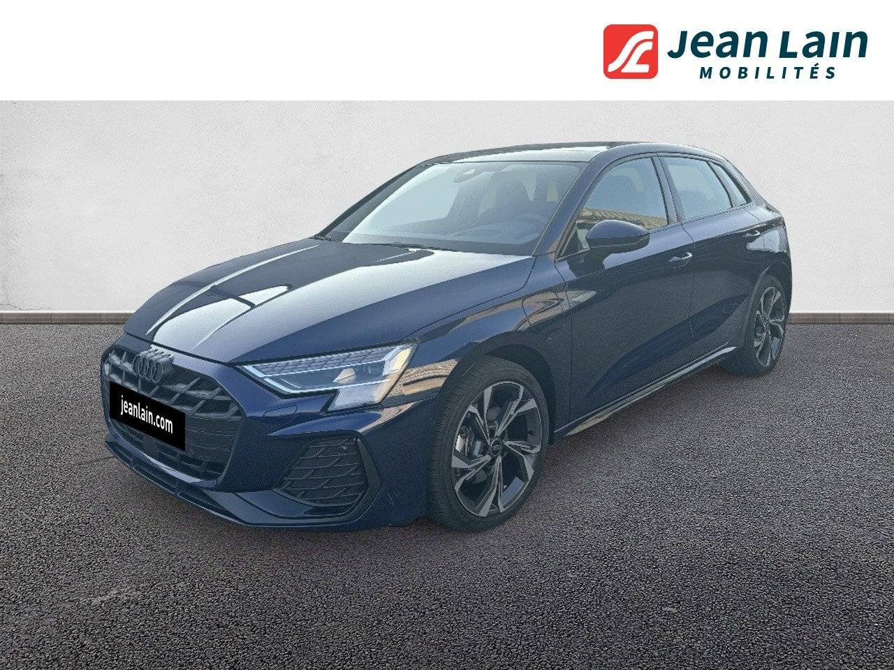 Vente en ligne AUDI A3 SPORTBACK A3 Sportback 40 TFSI e Hybride rechargeable 204 S tronic 6 S line de 2025 au prix de 49 900 €