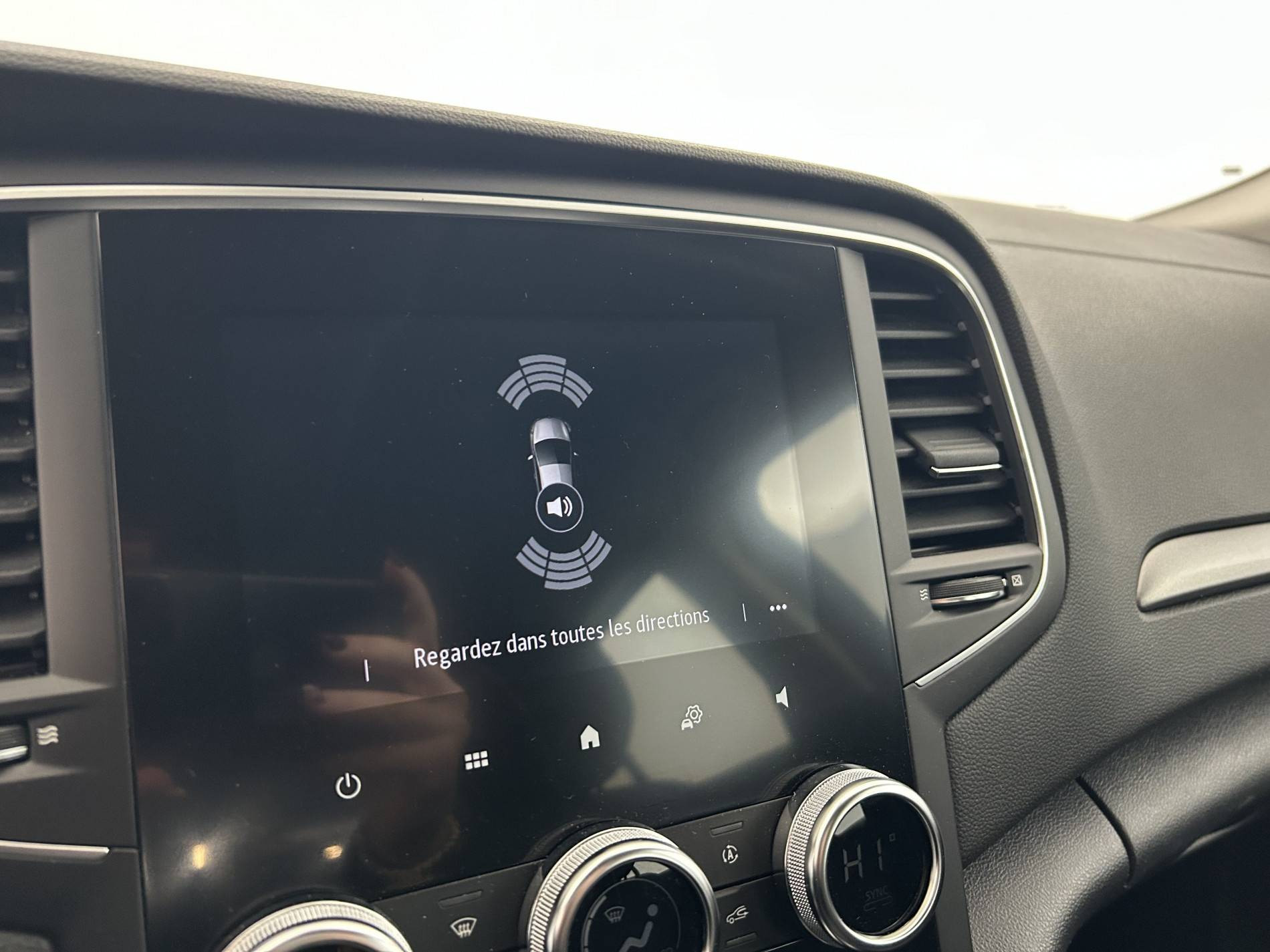 Vente en ligne Renault Megane 4  Blue dCi 115 au prix de 16 490 €