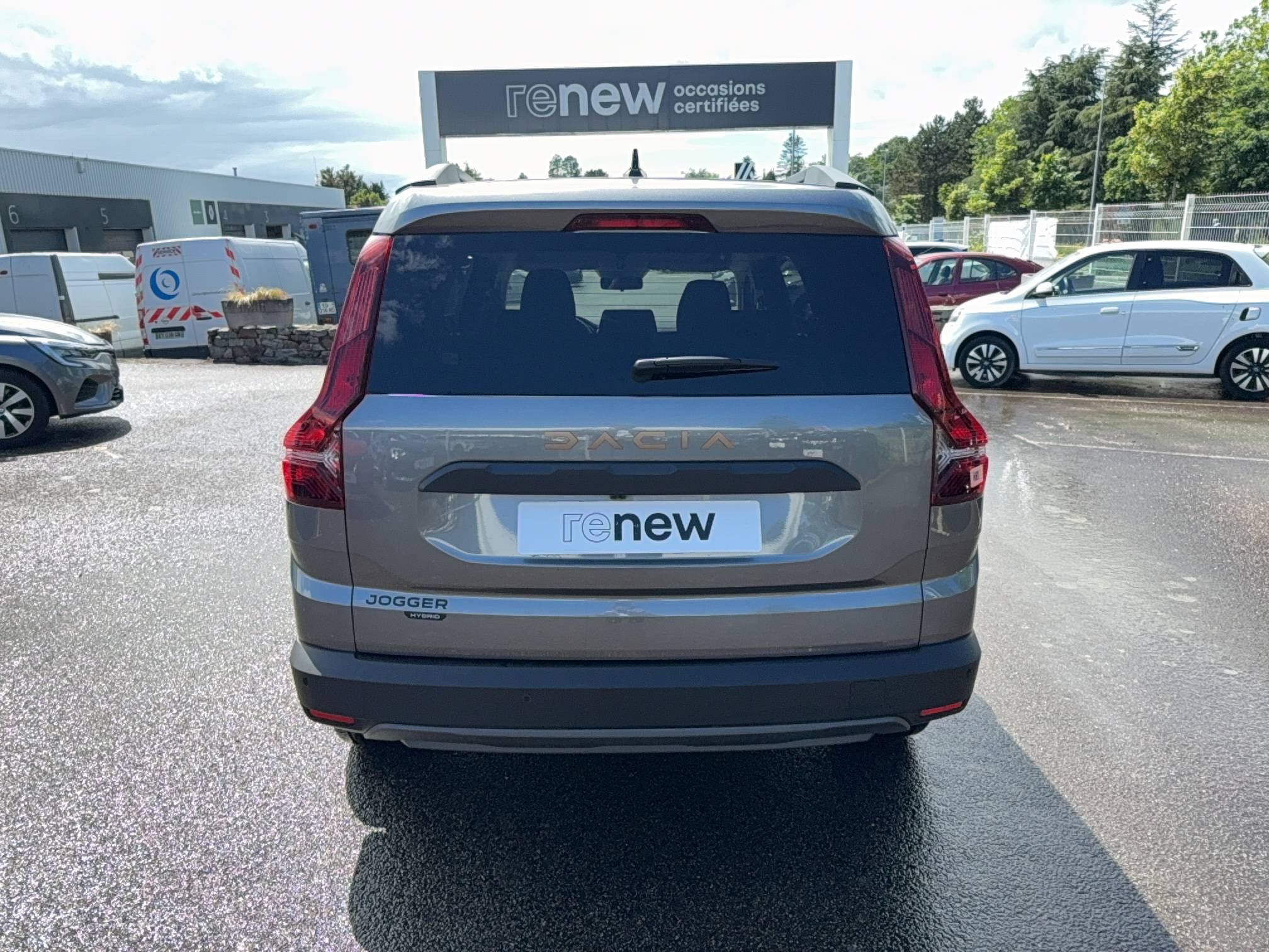 Vente en ligne Dacia Jogger  Hybrid 140 7 places GSR2 au prix de 25 790 €