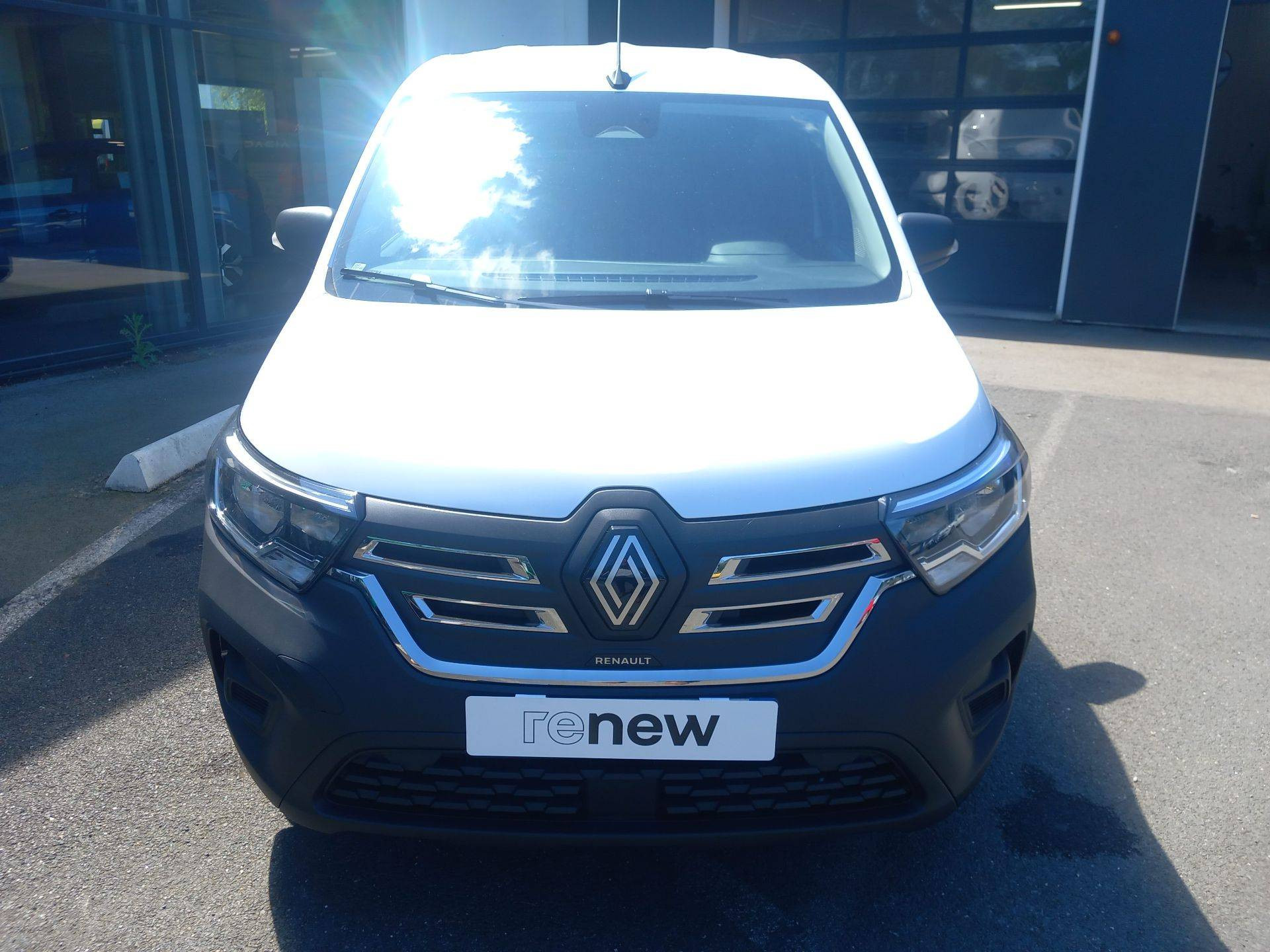 Vente en ligne Renault Kangoo Van E-Tech  FG TOLE L2 AC11 GSR2 au prix de 29 990 €