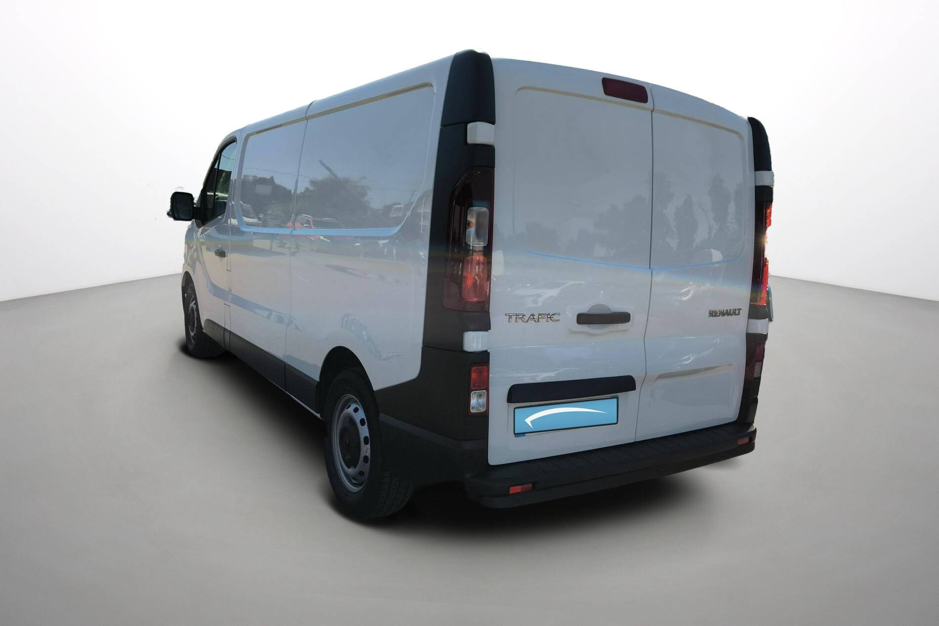 Vente en ligne Renault Trafic 3 Fourgon TRAFIC FGN L2H1 3000 KG BLUE DCI 130 au prix de 23 490 €