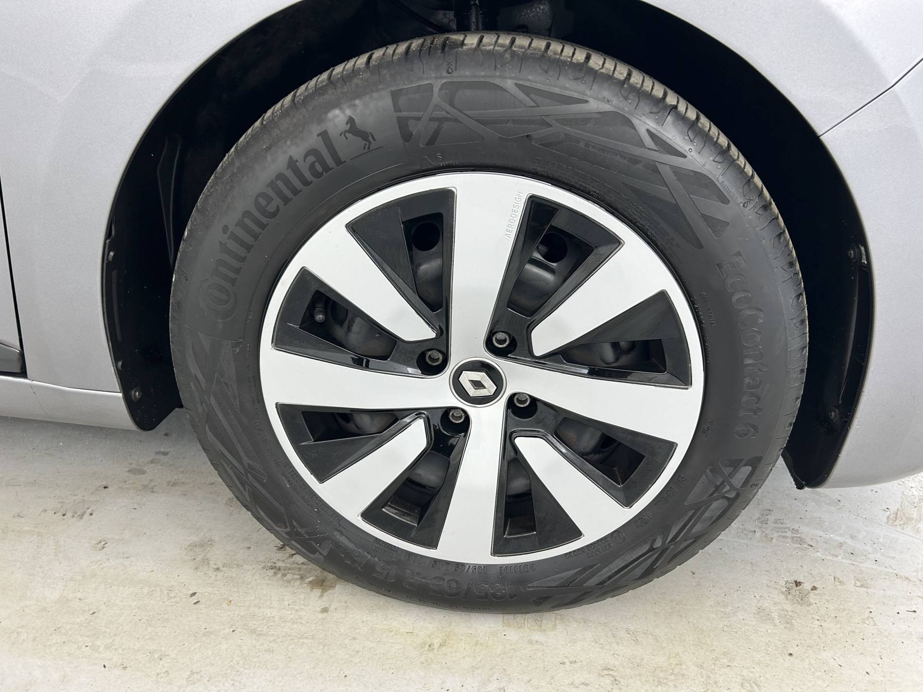 Vente en ligne Renault Clio 5 Clio TCe 90 au prix de 14 790 €