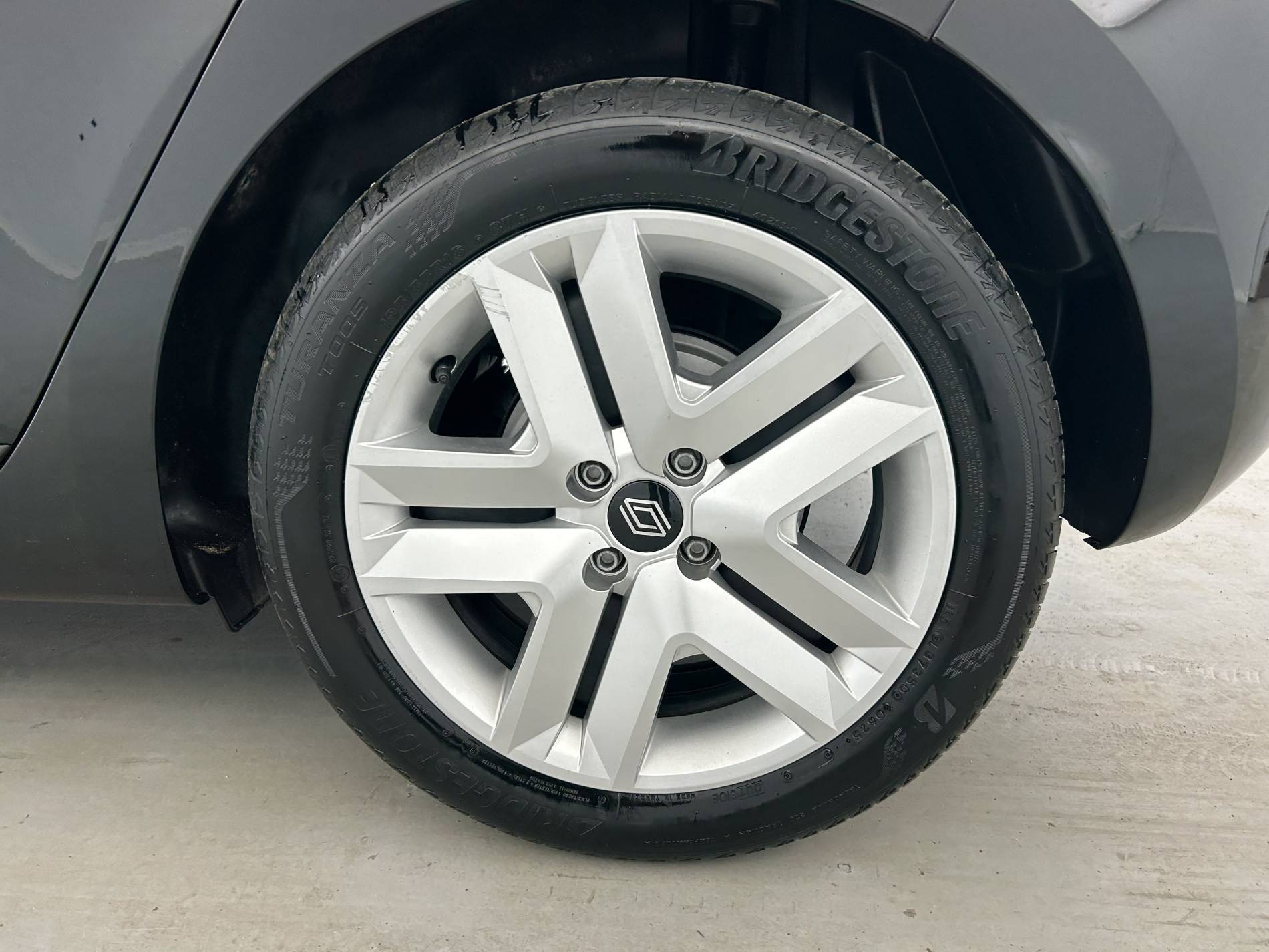 Vente en ligne Renault Clio 5 Clio E-Tech full hybrid 145 ch GSR2 au prix de 19 250 €