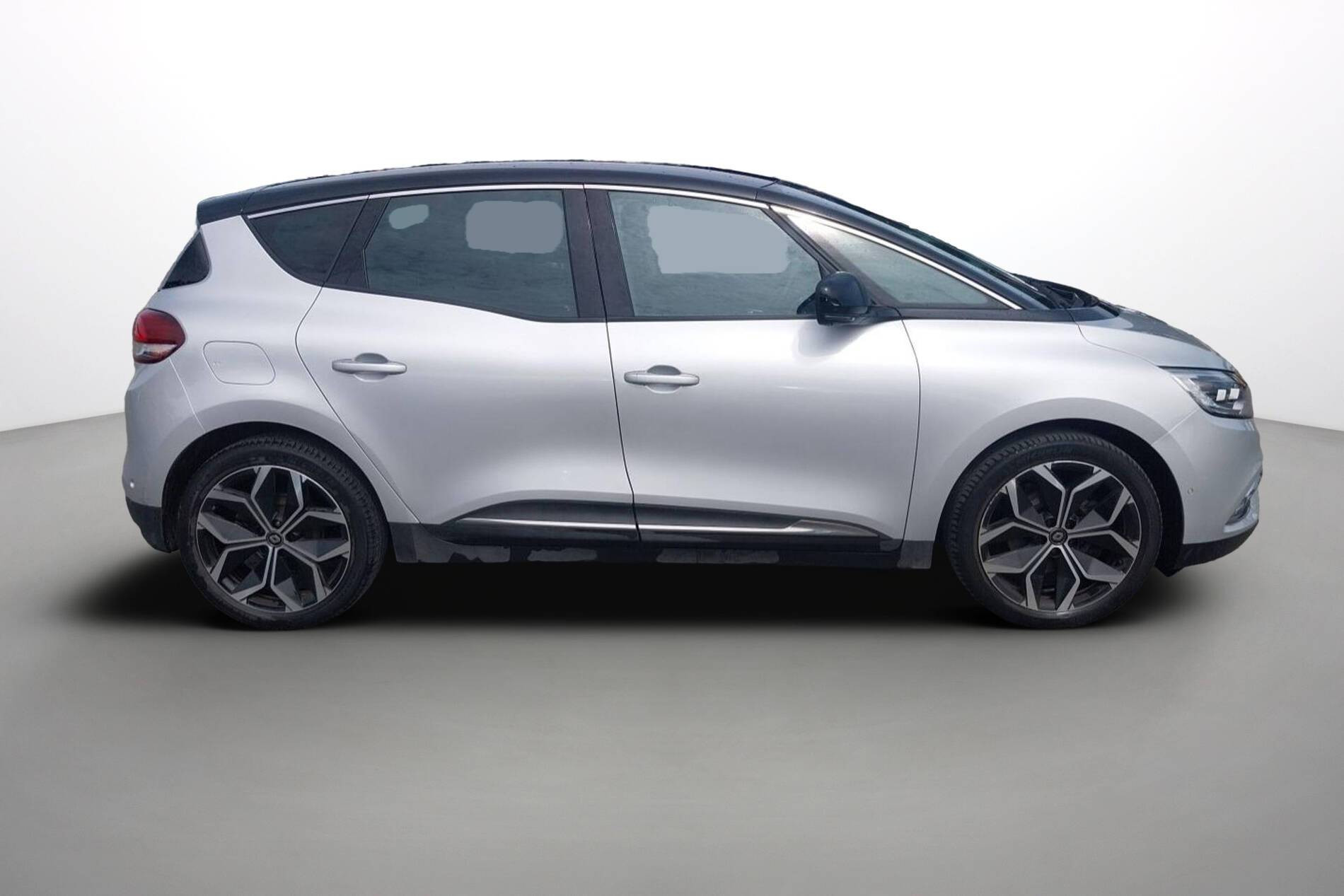 Vente en ligne Renault Scenic 4 Scenic TCe 140 FAP - 21 au prix de 19 370 €