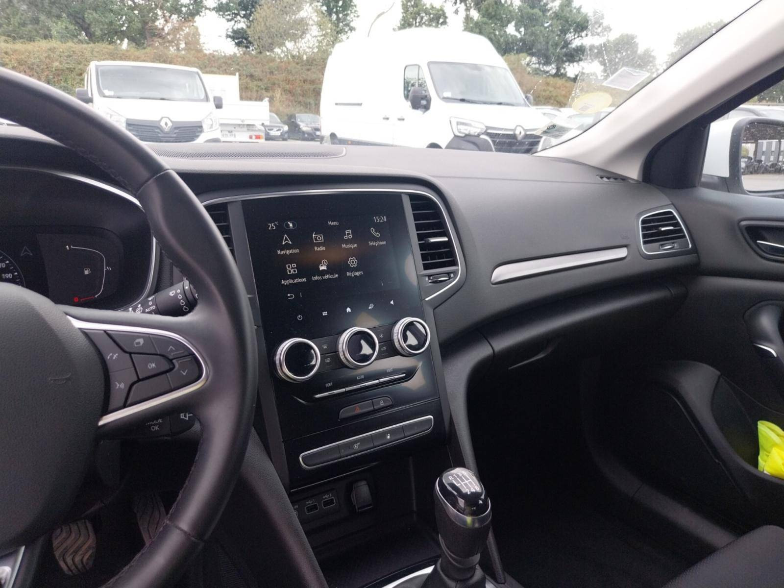 Vente en ligne Renault Megane 4 Mégane IV Berline Blue dCi 115 au prix de 13 290 €