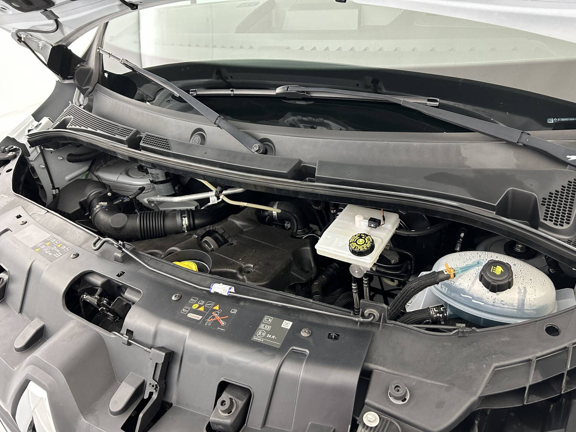 Vente en ligne Renault Master Fourgon MASTER FGN TRAC F3500 L2H2 BLUE DCI 135 au prix de 24 990 €