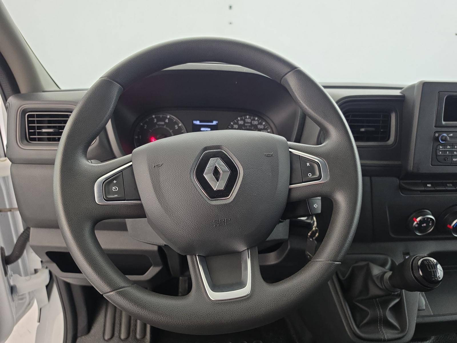 Vente en ligne Renault Master Fourgon MASTER FGN TRAC F3500 L3H3 BLUE DCI 135 au prix de 28 490 €