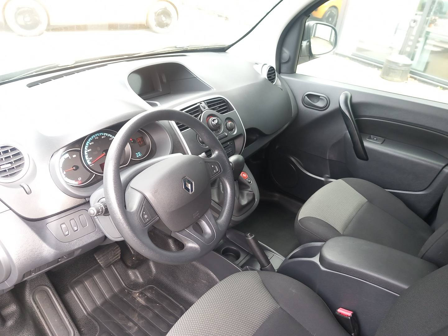 Vente en ligne Renault Kangoo Electrique KANGOO Z.E. ACHAT INTEGRAL au prix de 9 990 €