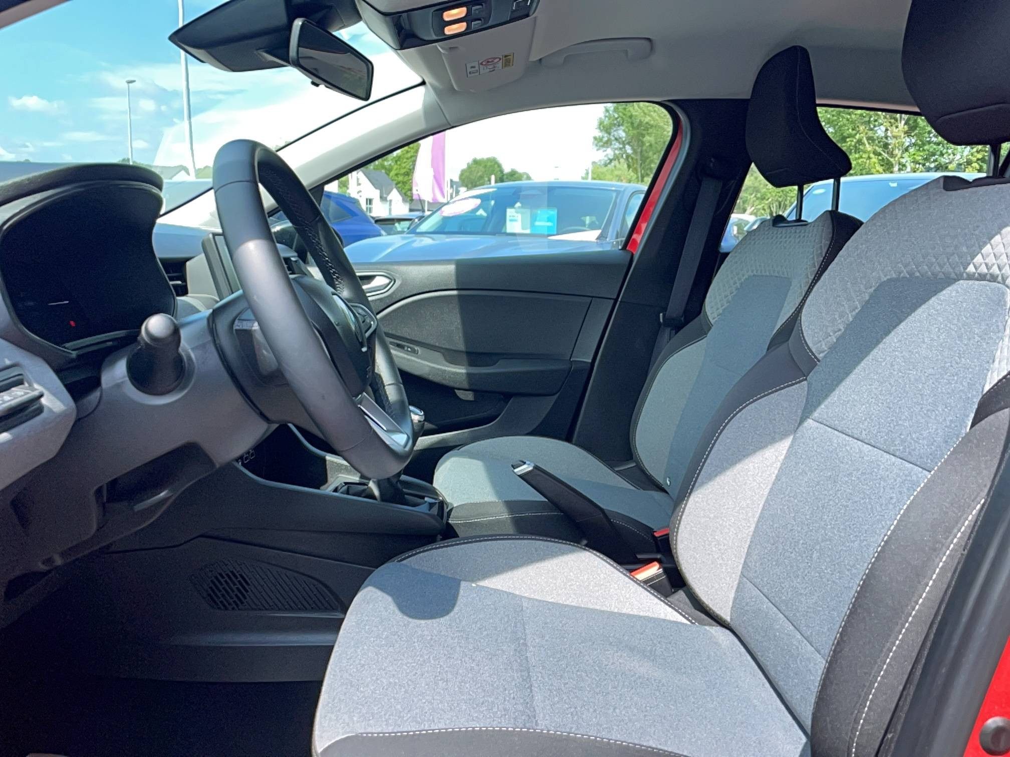 Vente en ligne Renault Clio 5 Clio TCe 90 au prix de 15 990 €