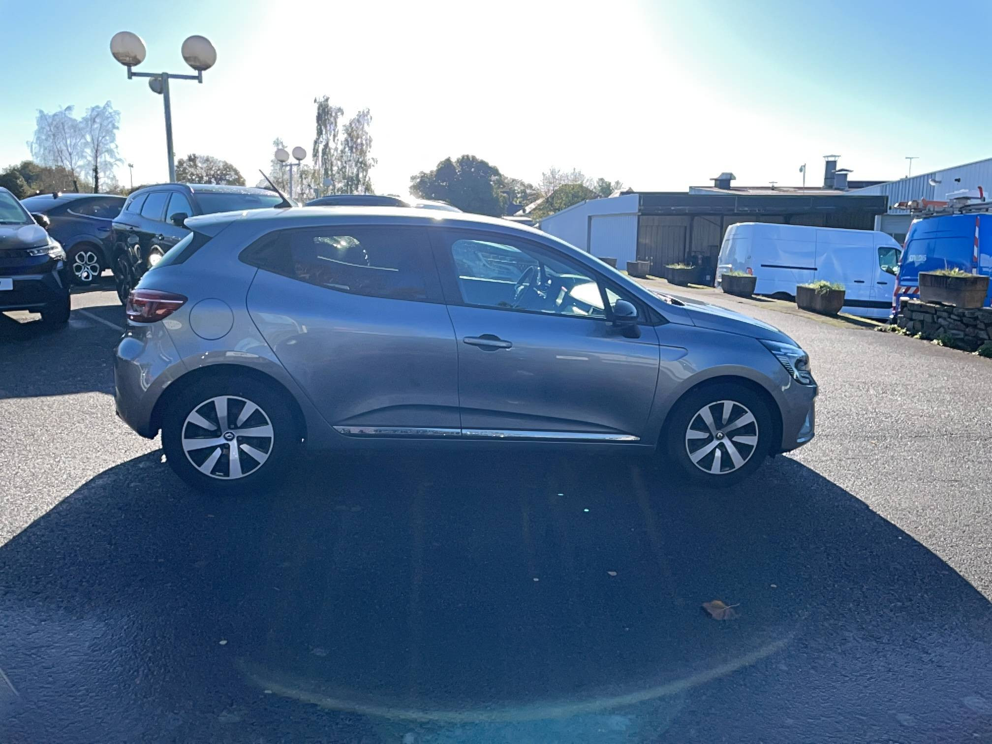 Vente en ligne Renault Clio 5 Clio TCe 90 au prix de 13 490 €