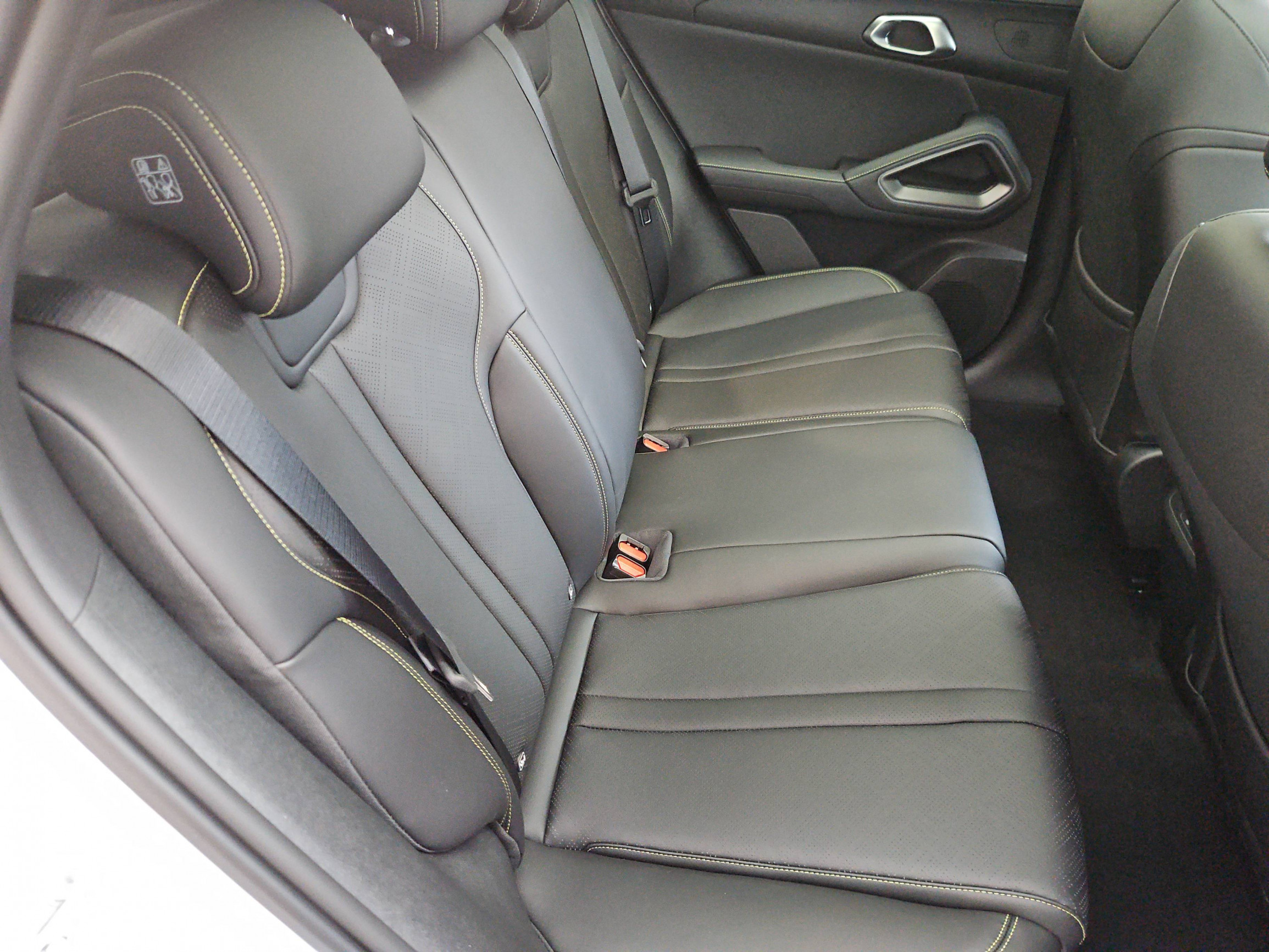 Vente en ligne Byd Atto 2  64.8 kWh 204 ch au prix de 30 890 €