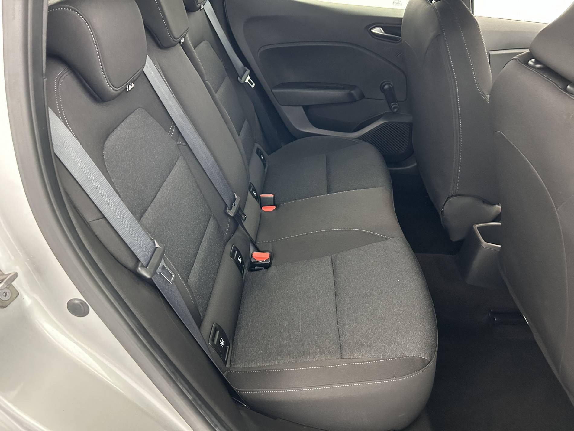 Vente en ligne Renault Clio 5 Clio TCe 90 au prix de 13 690 €