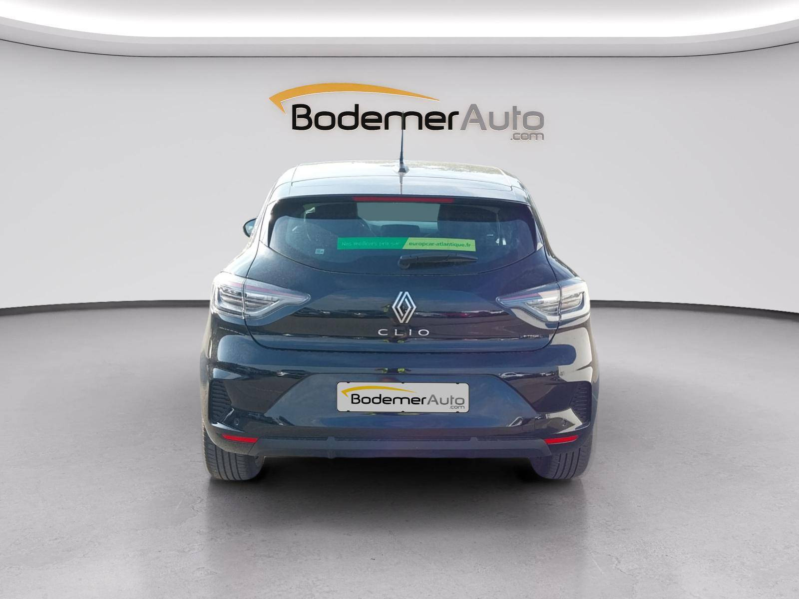 Vente en ligne Renault Clio 5 Clio E-Tech full hybrid 145 ch GSR2 au prix de 19 990 €