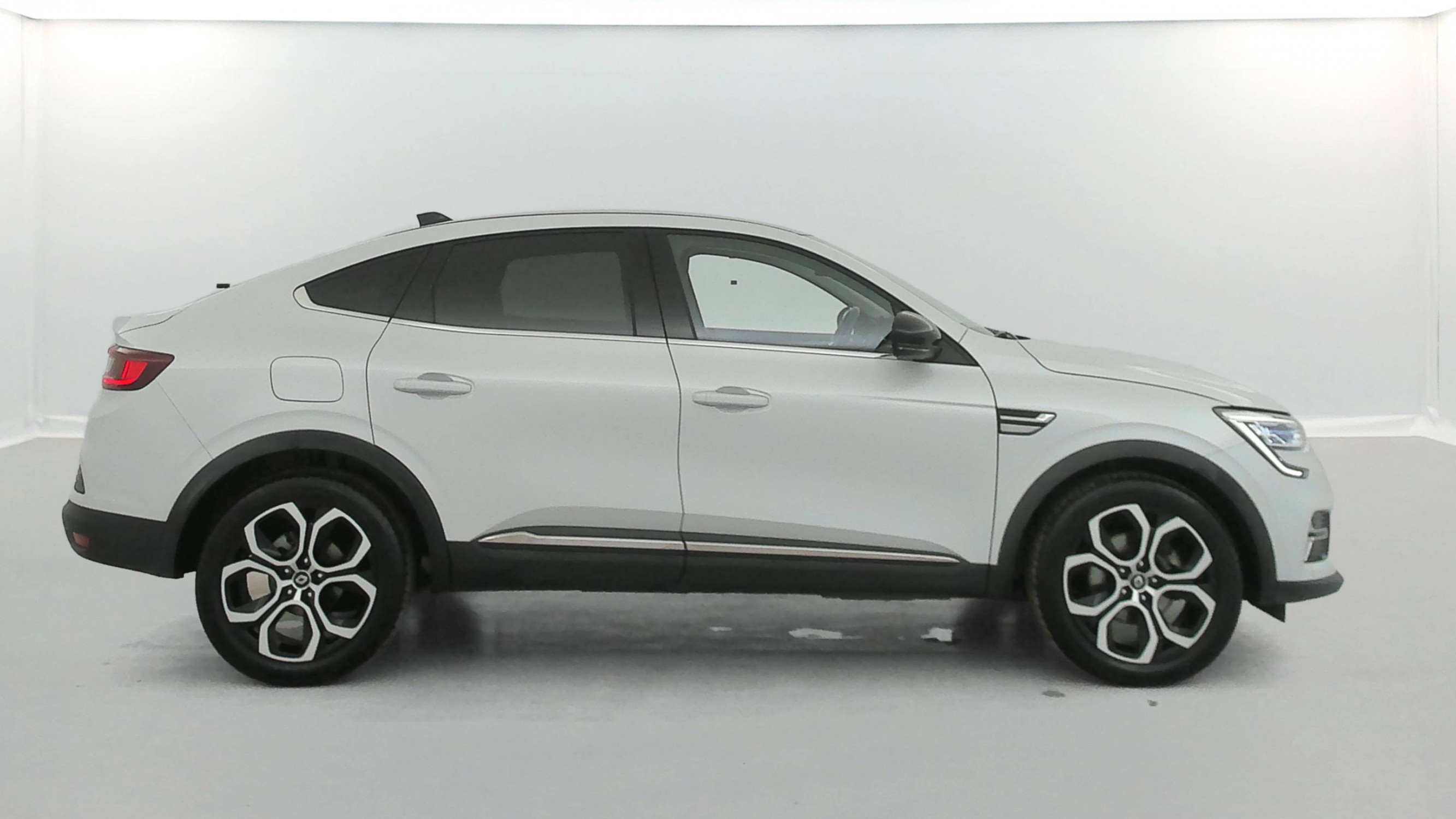 Vente en ligne Renault Arkana  E-Tech 145 - 21B au prix de 19 490 €
