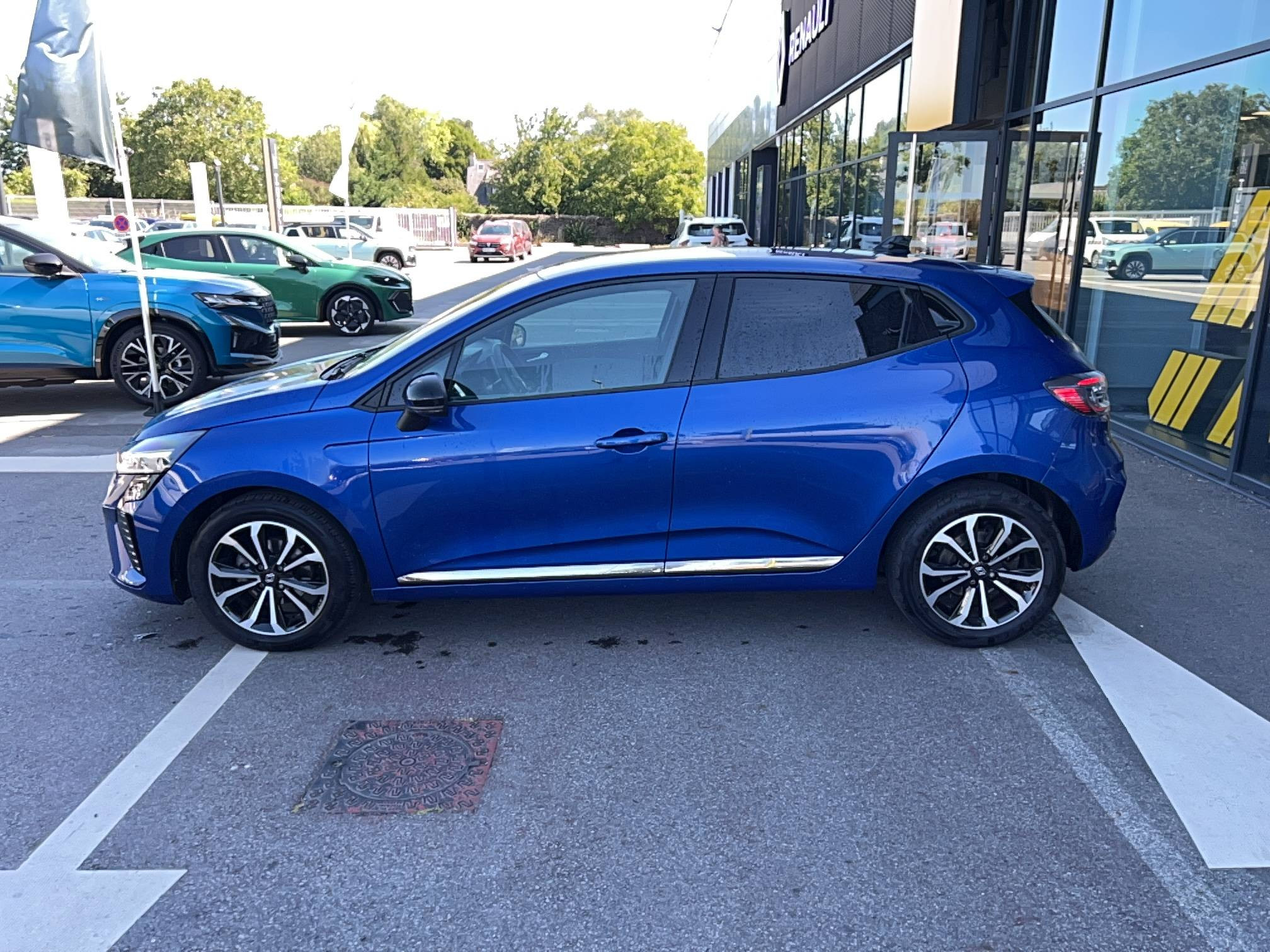 Vente en ligne Renault Clio 5 Clio TCe 90 au prix de 15 490 €