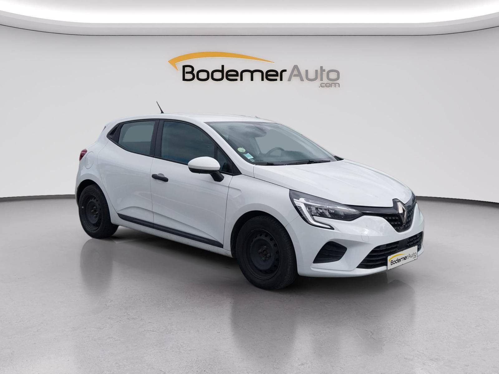 Vente en ligne Renault Clio 5 CLIO SOCIETE BLUE DCI 100 - 21N au prix de 11 990 €