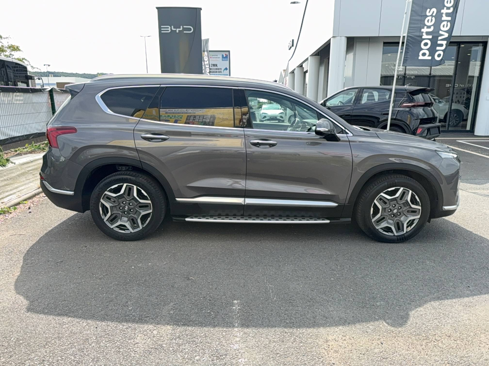 Vente en ligne Hyundai Santa Fe  1.6 T-GDi Hybrid 230 BVA6 au prix de 29 990 €