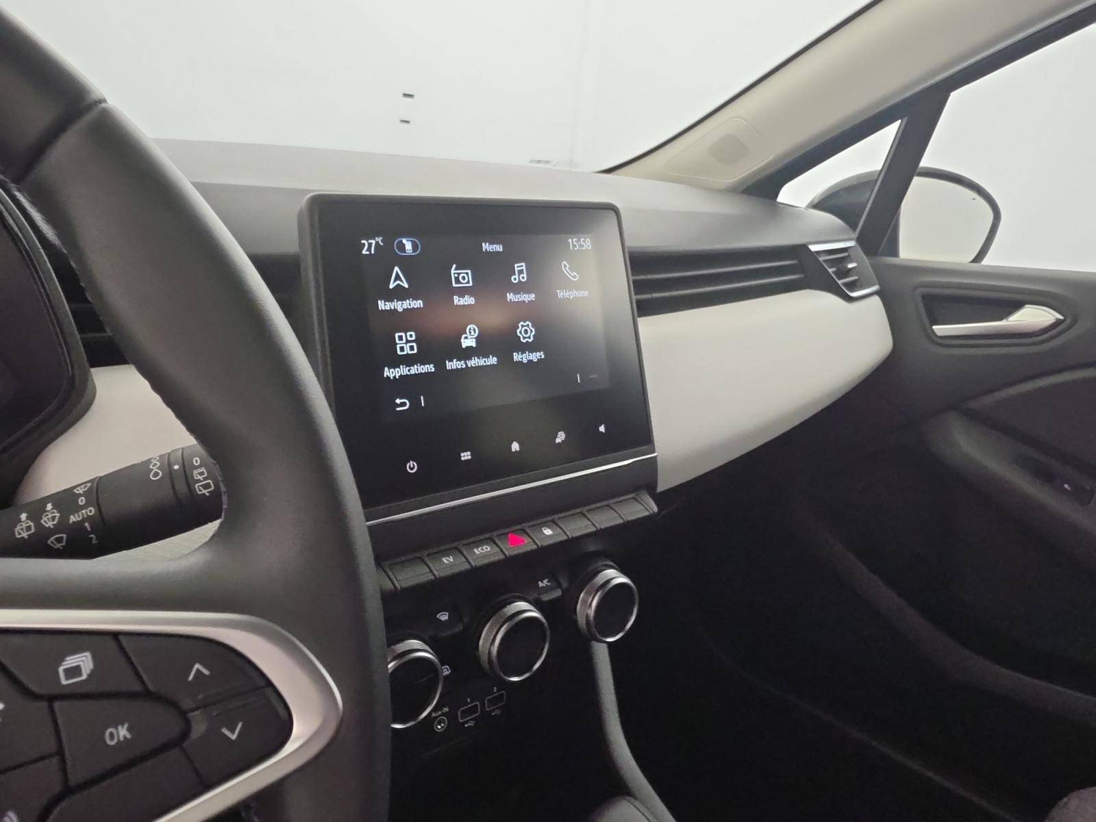 Vente en ligne Renault Clio 5 Clio E-Tech full hybrid 145 au prix de 16 990 €