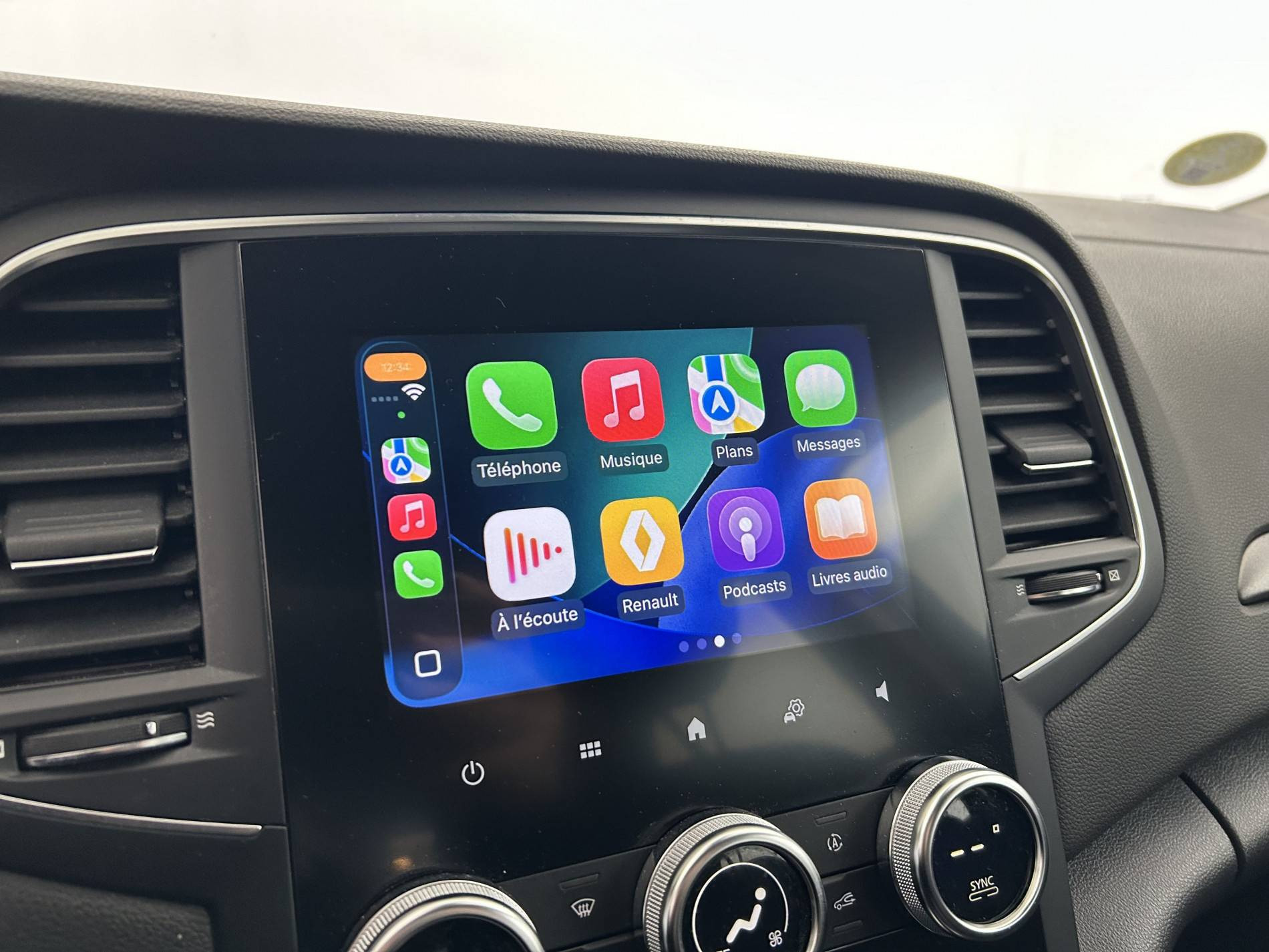 Vente en ligne Renault Megane 4 Mégane IV Berline Blue dCi 115 - 21B au prix de 15 390 €