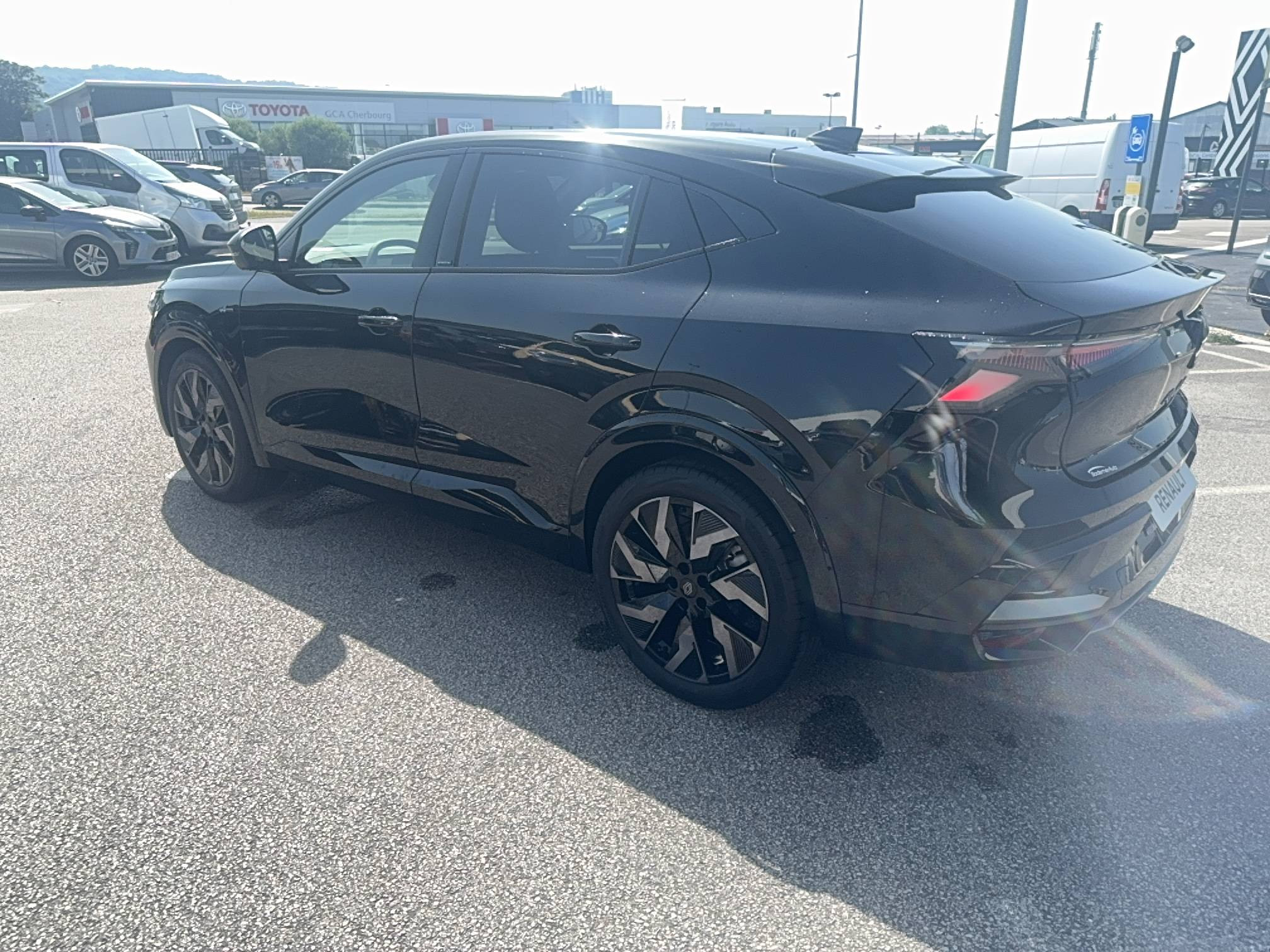 Vente en ligne Renault Rafale  E-Tech full hybrid 200 ch au prix de 53 000 €
