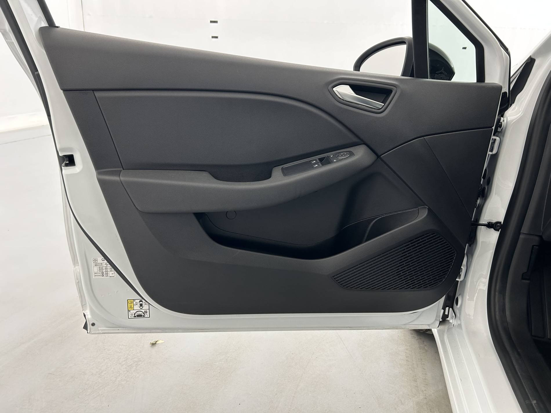 Vente en ligne Renault Clio 5 Clio TCe 90 au prix de 14 690 €