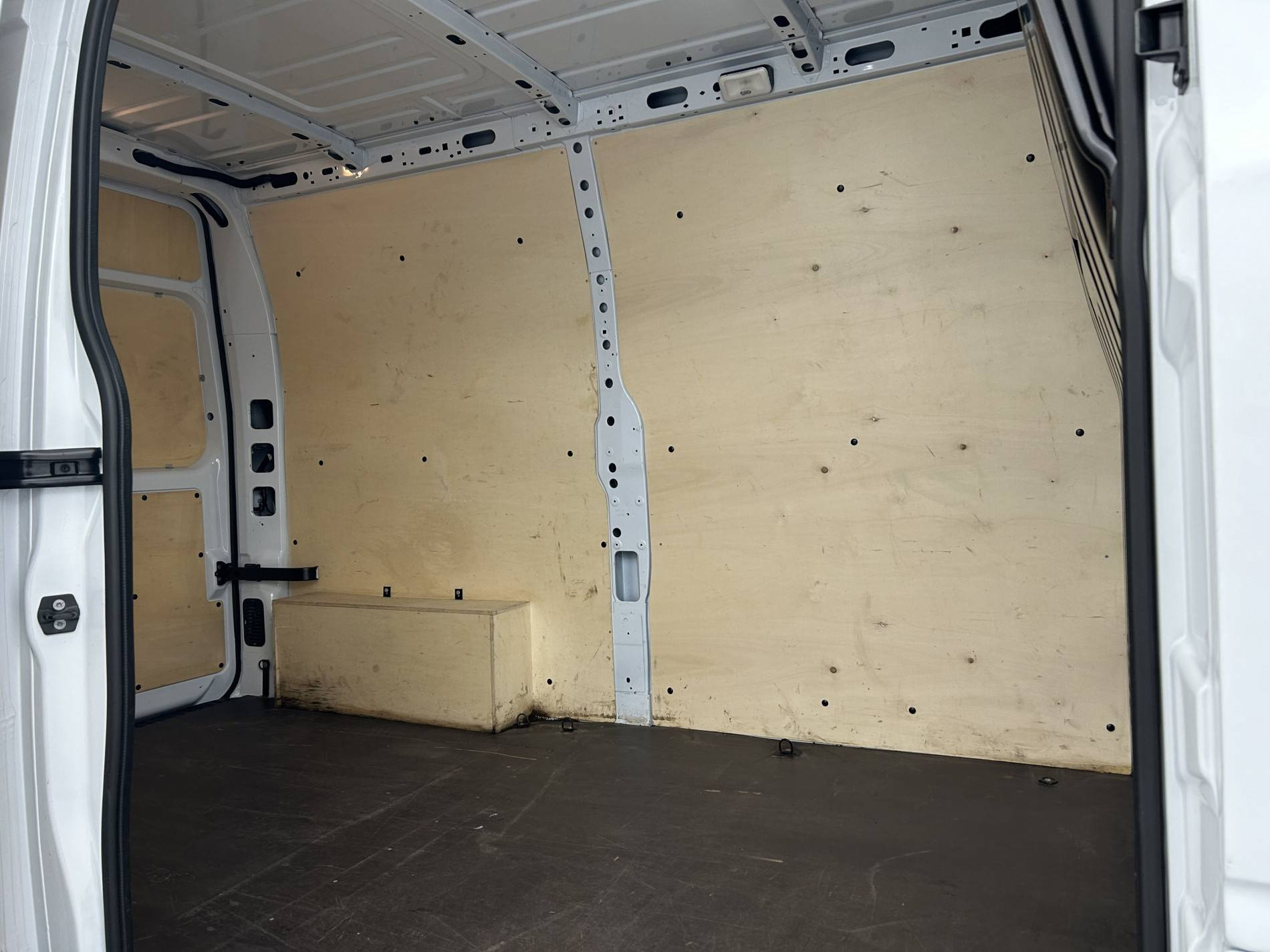 Vente en ligne Renault Master Fourgon MASTER FGN TRAC F3500 L2H2 BLUE DCI 135 au prix de 27 990 €