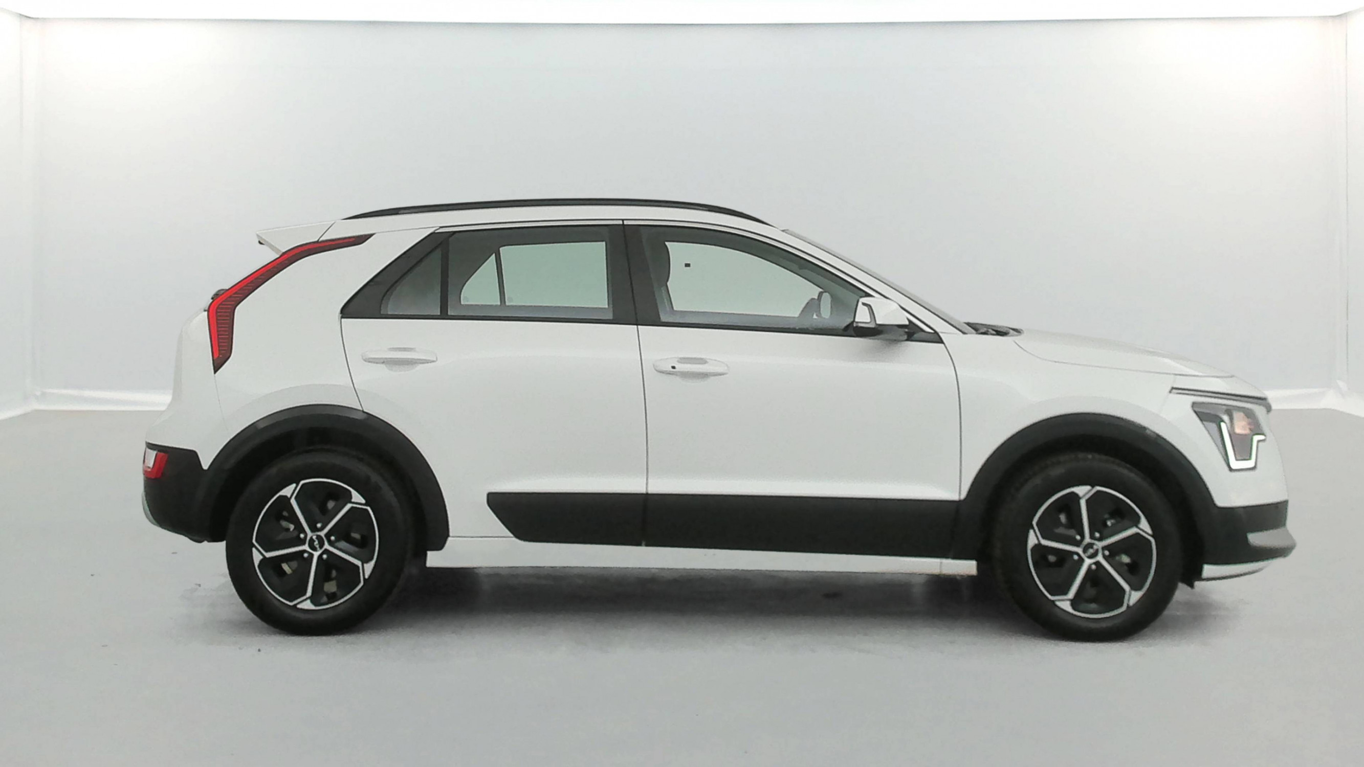 Vente en ligne Kia Niro  1.6 GDi 171 ch PHEV DCT6 au prix de 27 490 €