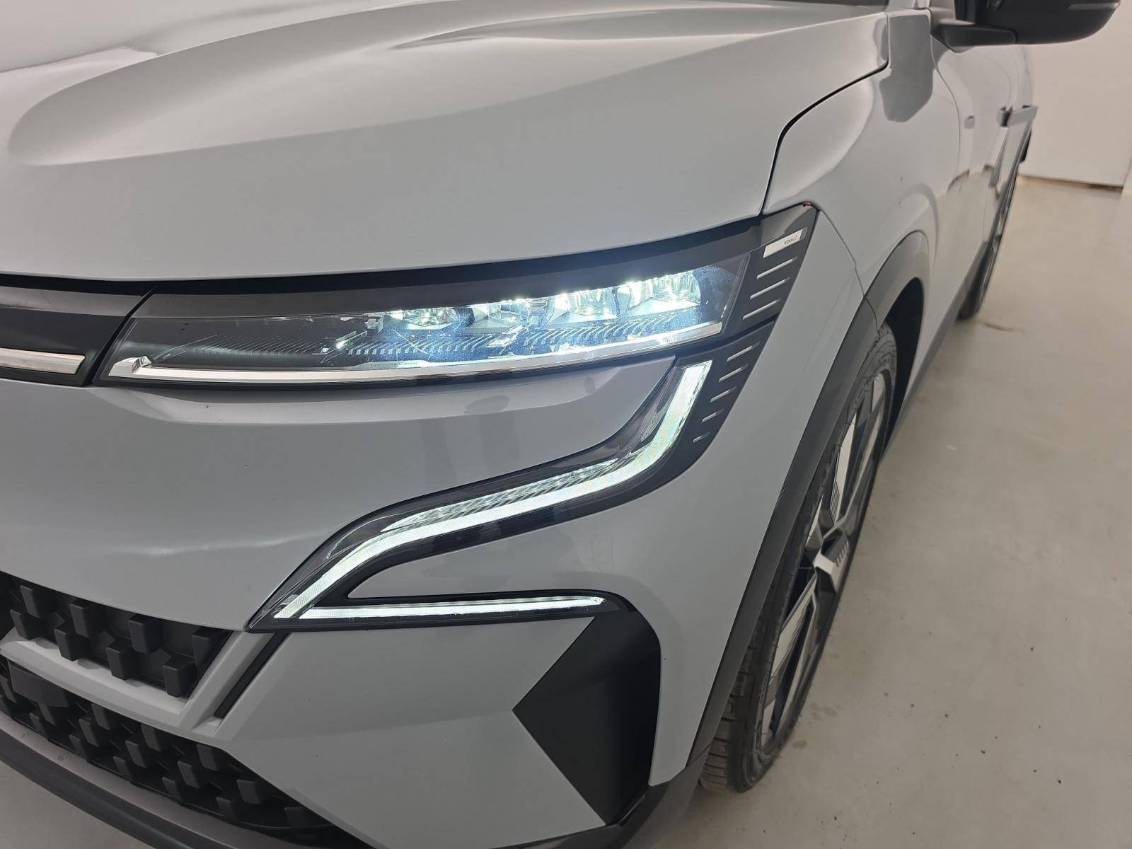 Vente en ligne Renault Megane E-Tech  EV60 220 ch super charge au prix de 24 990 €