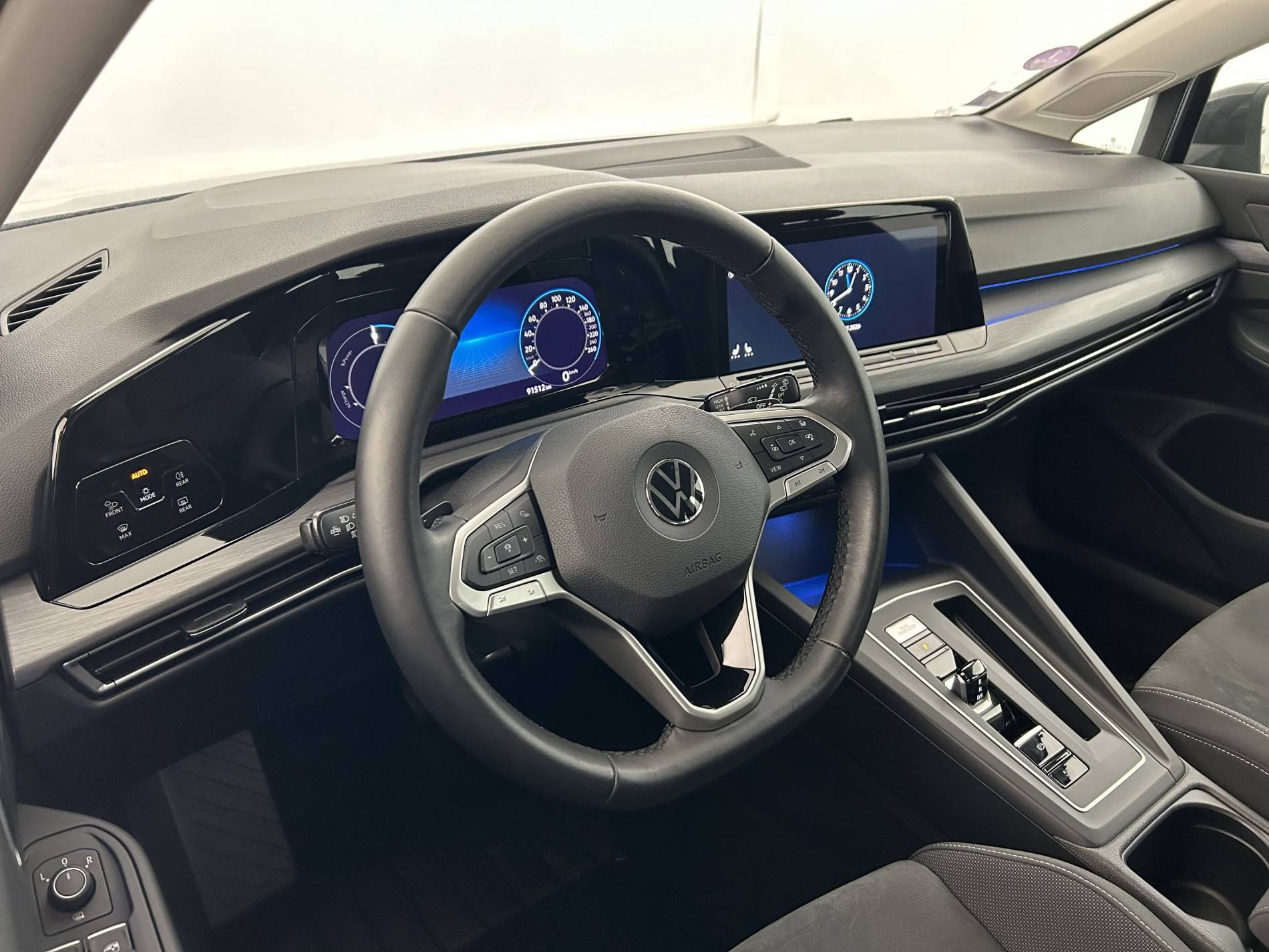 Vente en ligne Volkswagen Golf  1.4 Hybrid Rechargeable OPF 204 DSG6 au prix de 20 490 €