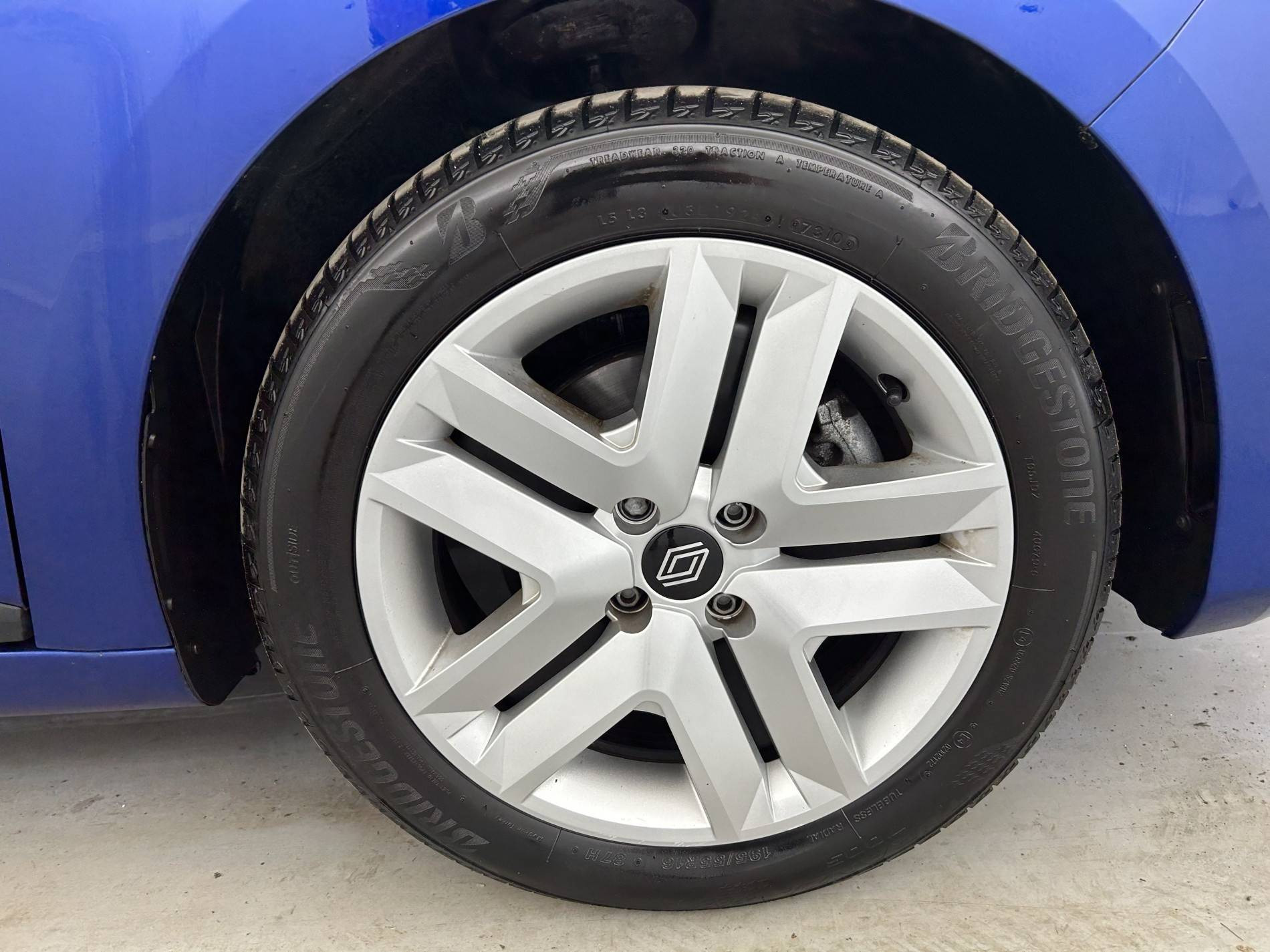 Vente en ligne Renault Clio 5 Clio Blue dCi 100 ch GSR2 au prix de 17 350 €