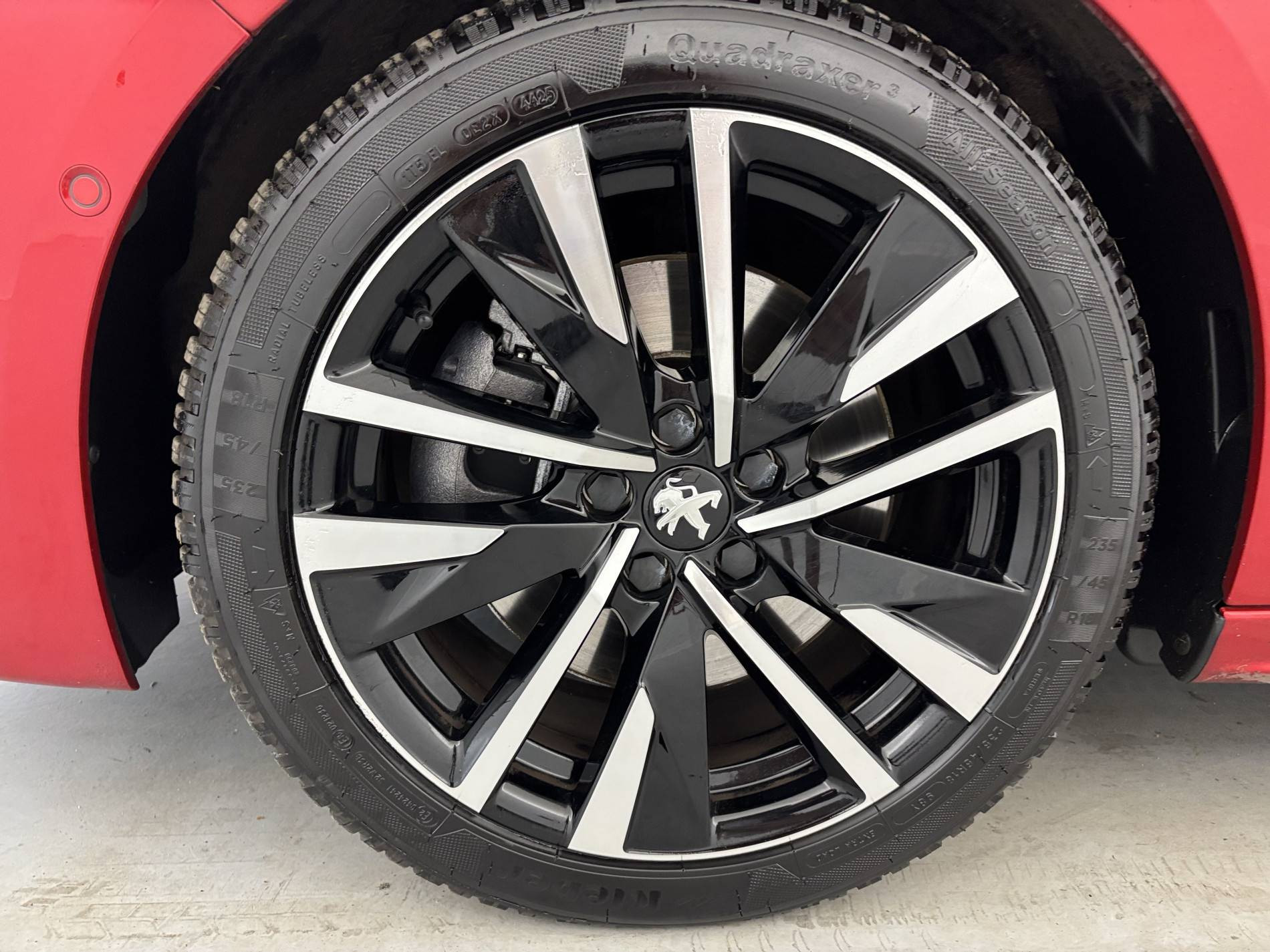 Vente en ligne Peugeot 508  Hybrid 225 e-EAT8 au prix de 21 490 €