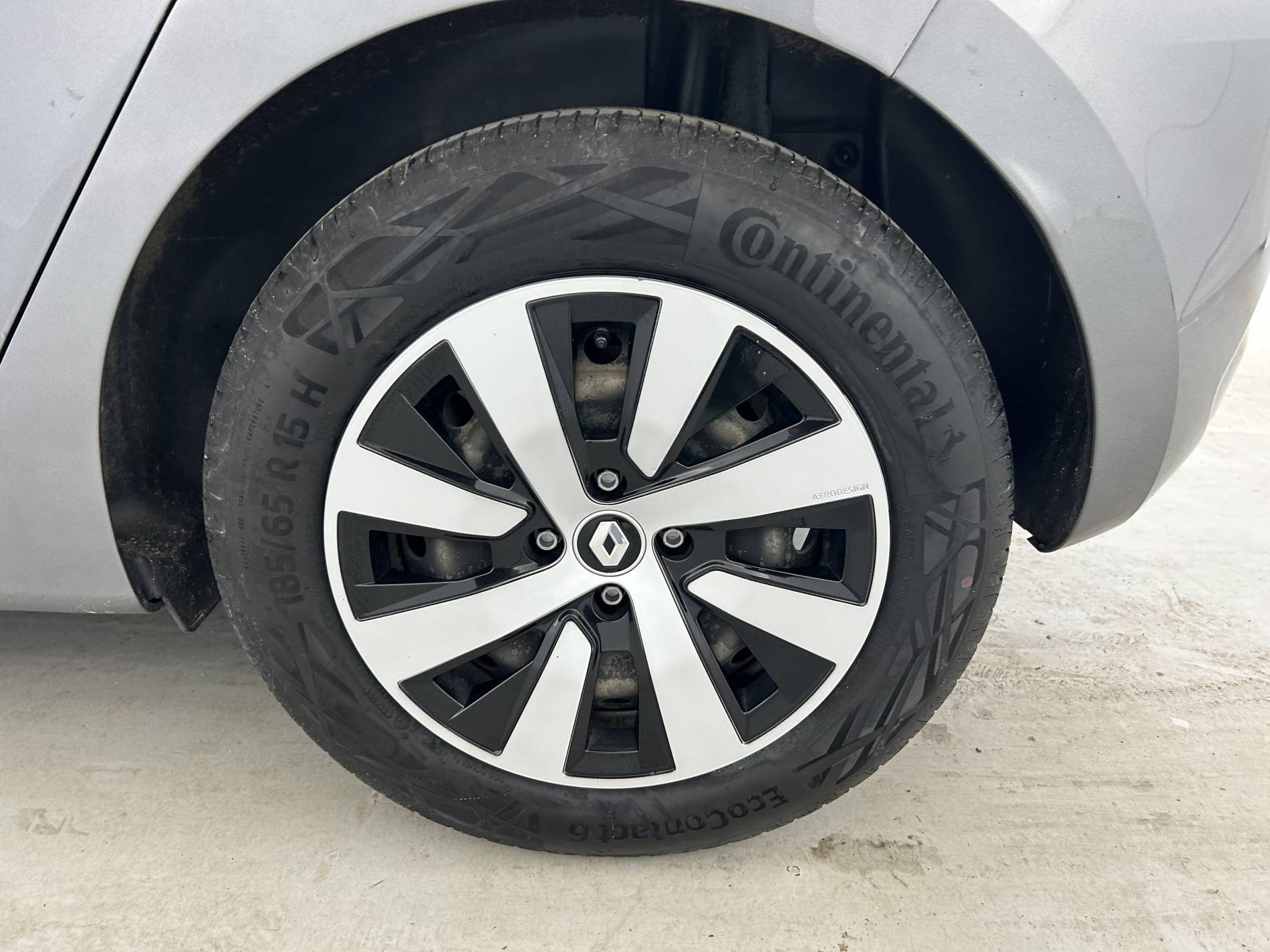 Vente en ligne Renault Clio 5 Clio TCe 90 au prix de 13 980 €