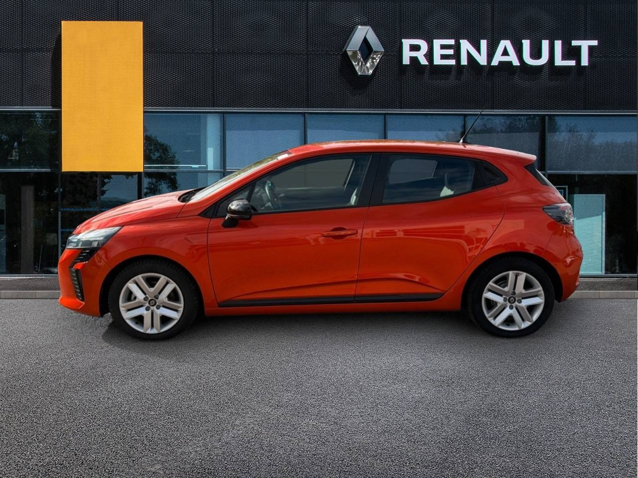 Vente en ligne Renault Clio 5 Clio E-Tech full hybrid 145 ch GSR2 au prix de 17 590 €