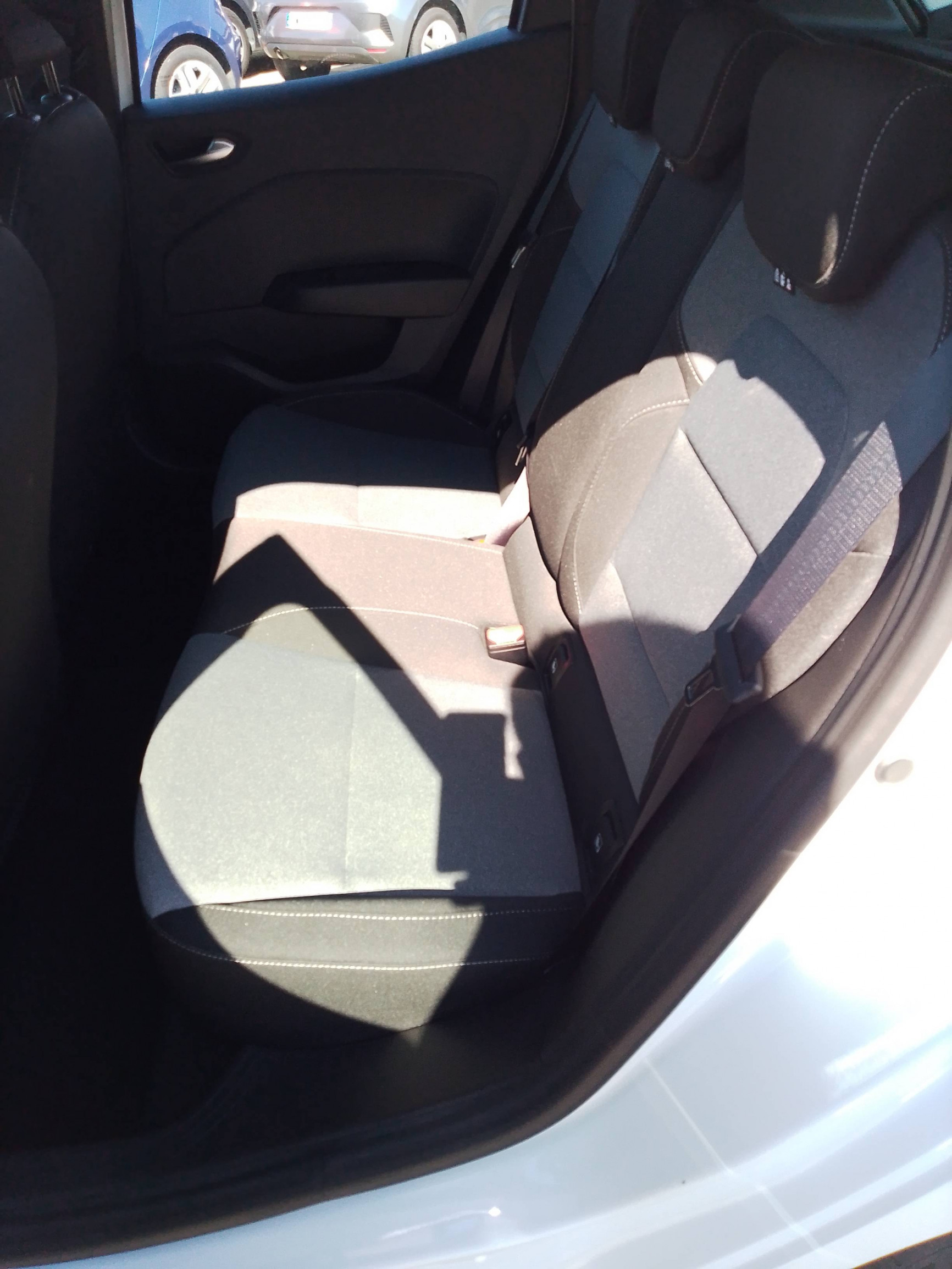 Vente en ligne Renault Clio 5 Clio TCe 90 au prix de 15 790 €