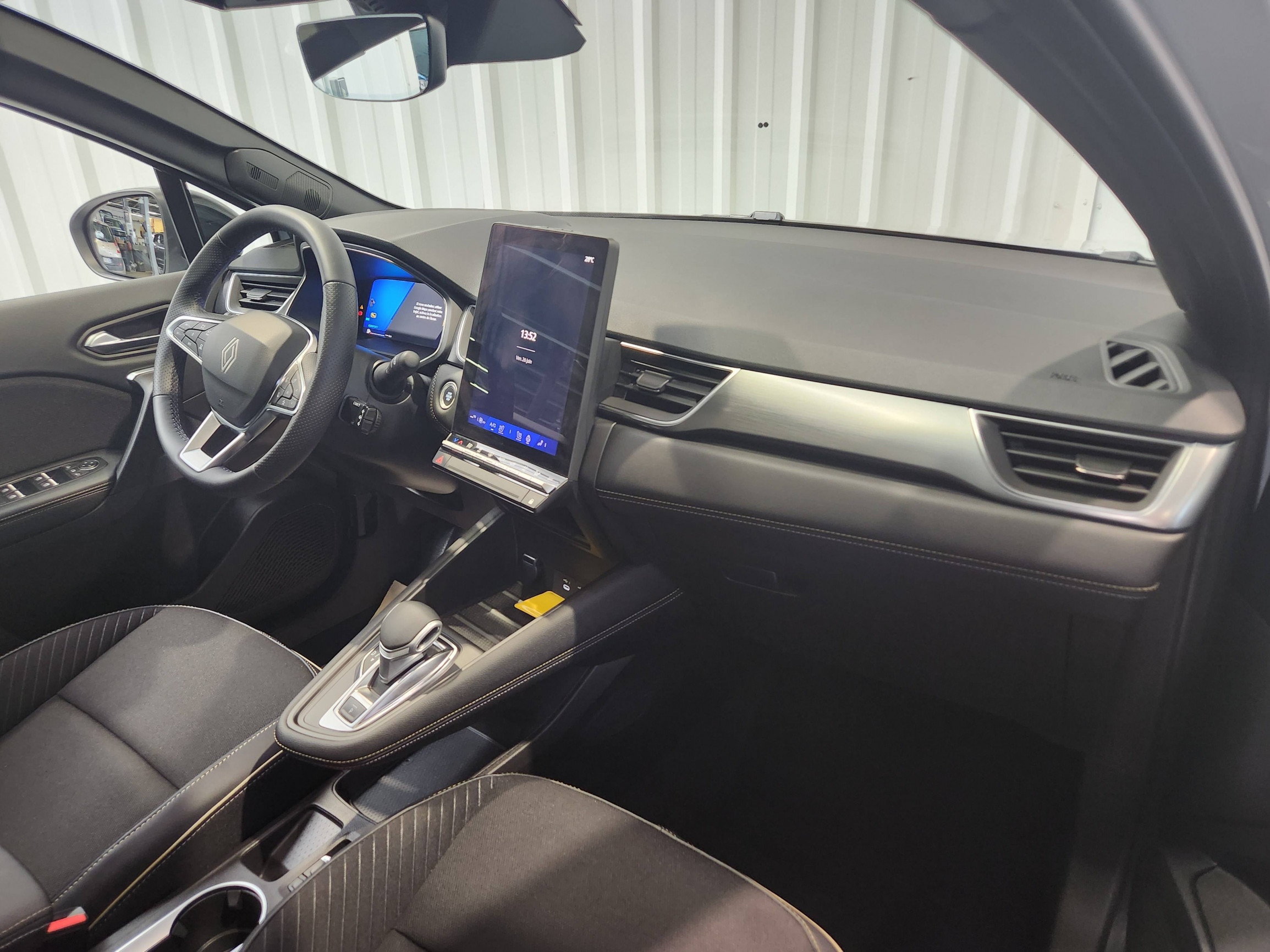 Vente en ligne Renault Symbioz  E-Tech full hybrid 145 au prix de 31 390 €