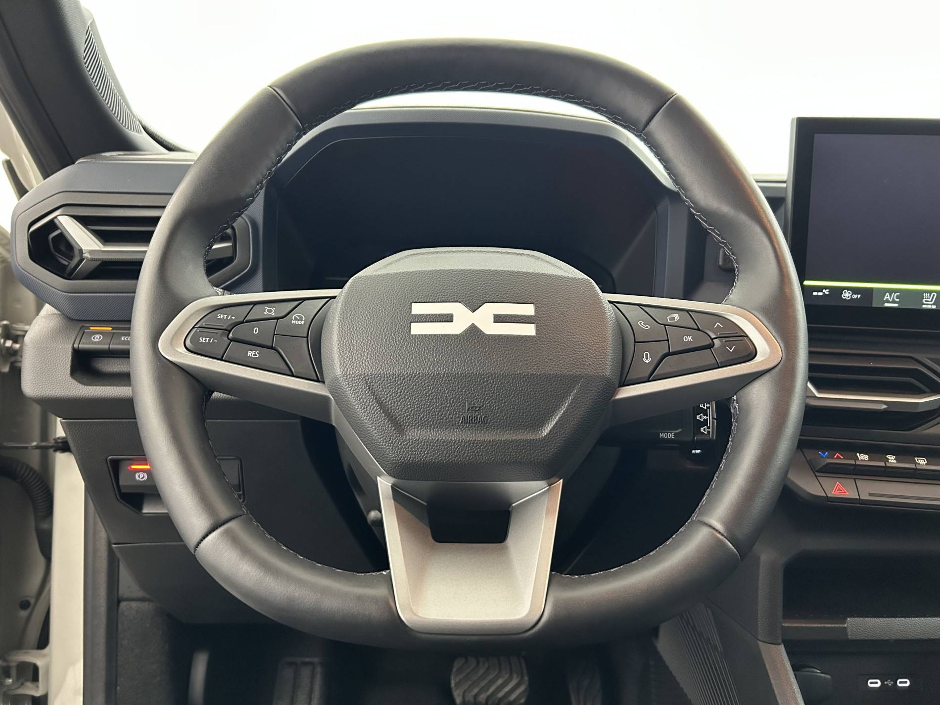 Vente en ligne Dacia Duster  Hybrid 140 au prix de 26 390 €