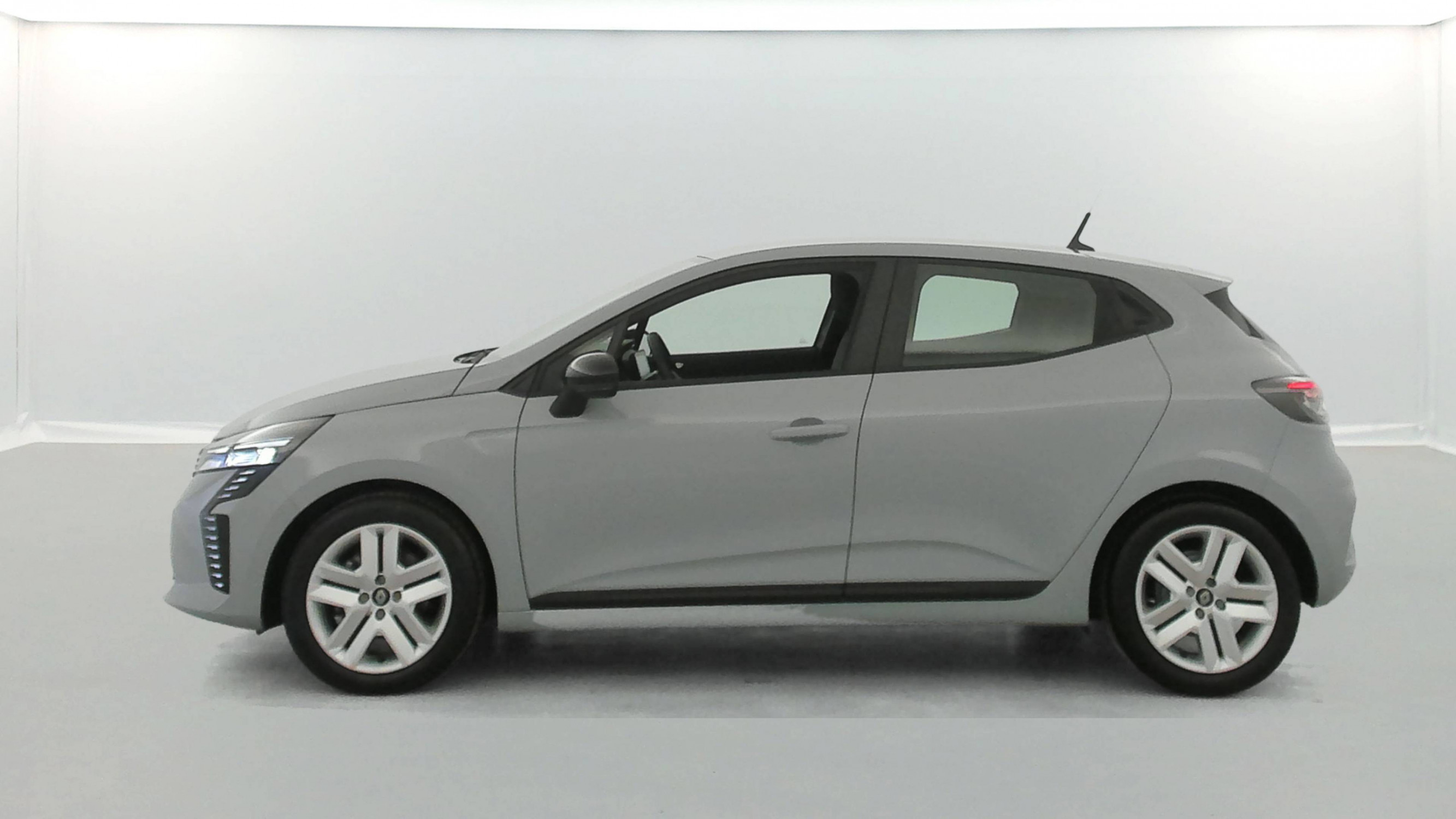 Vente en ligne Renault Clio 5 Clio E-Tech full hybrid 145 ch GSR2 au prix de 20 000 €