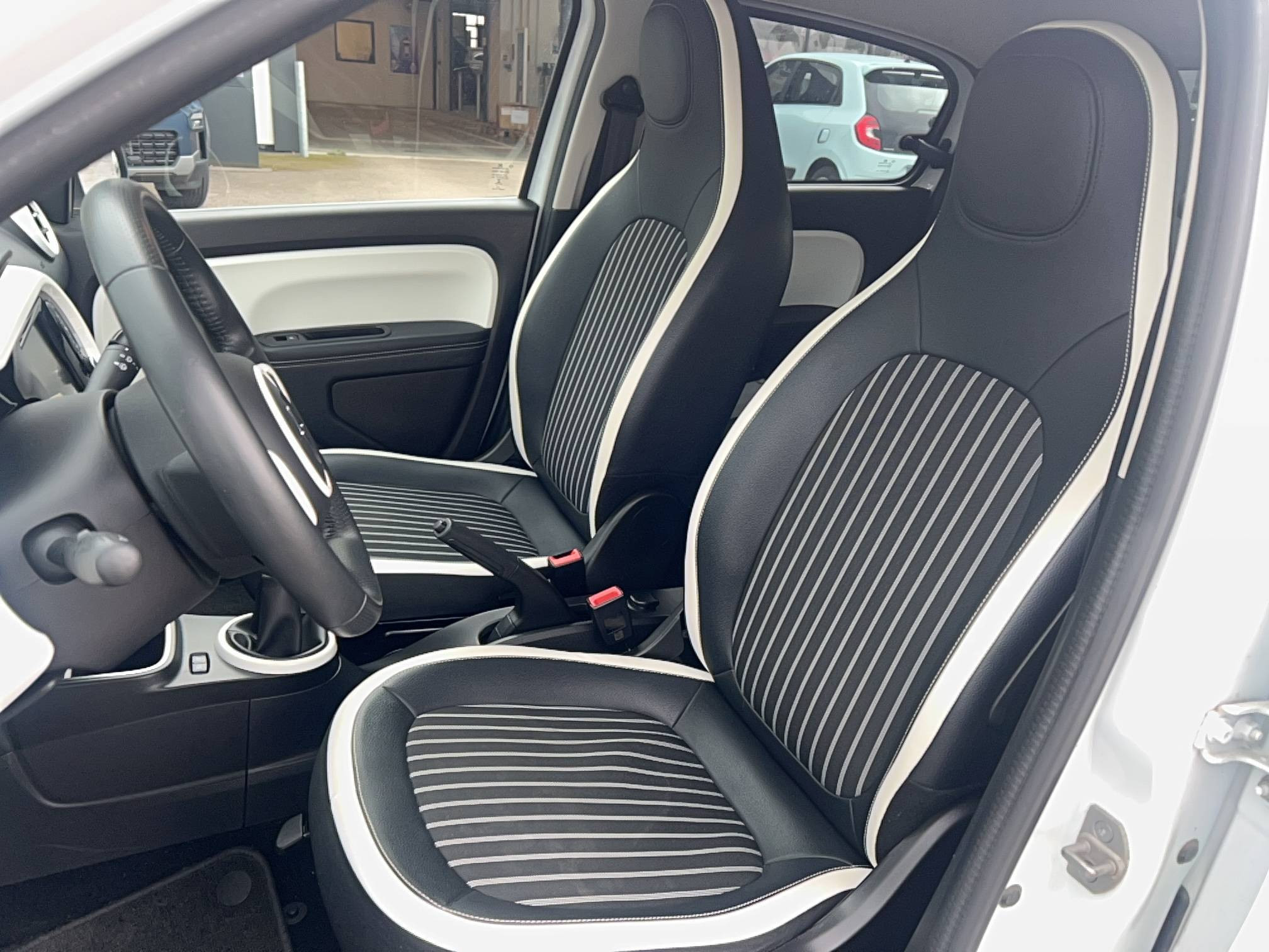 Vente en ligne Renault Twingo 3  SCe 65 au prix de 10 591 €