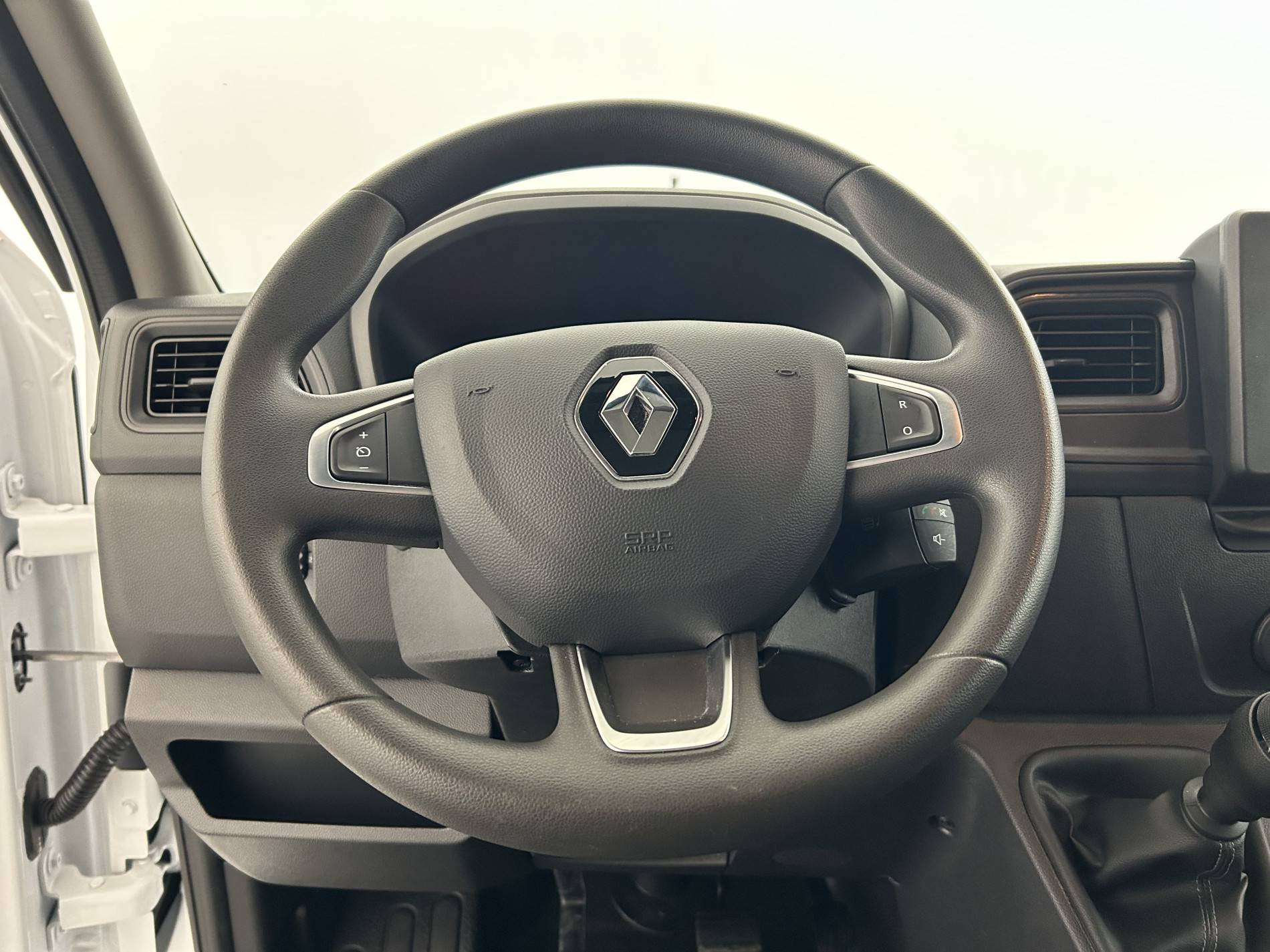 Vente en ligne Renault Master Fourgon MASTER FGN TRAC F3500 L2H2 BLUE DCI 135 au prix de 26 990 €