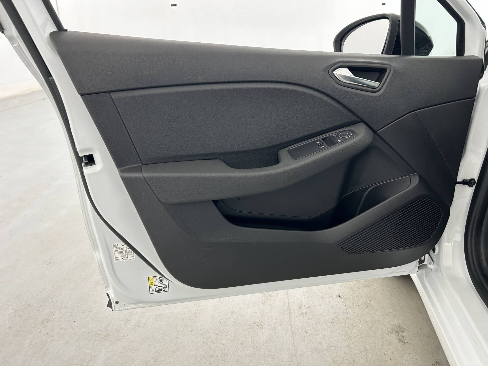 Vente en ligne Renault Clio 5 Clio TCe 90 au prix de 13 790 €