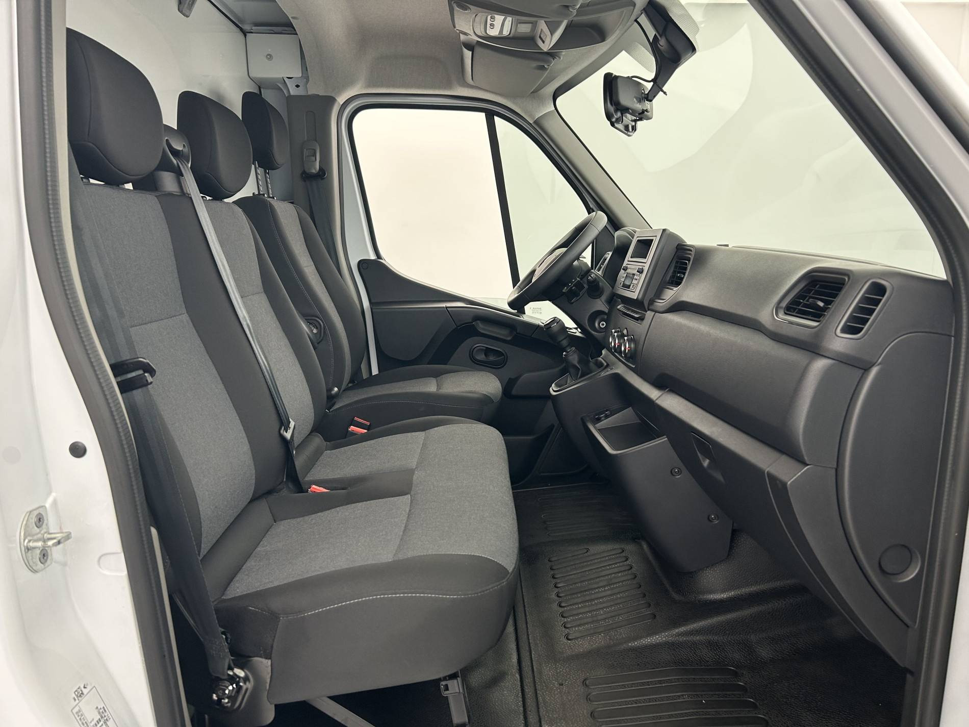 Vente en ligne Renault Master 3 Châssis Cabine MASTER PHC TRAC F3500 L3H1 BLUE DCI 145 EURO VI au prix de 30 990 €