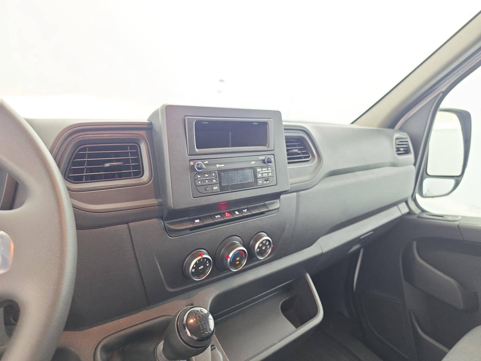 Vente en ligne Renault Master Fourgon MASTER FGN TRAC F3500 L3H3 BLUE DCI 135 au prix de 24 900 €