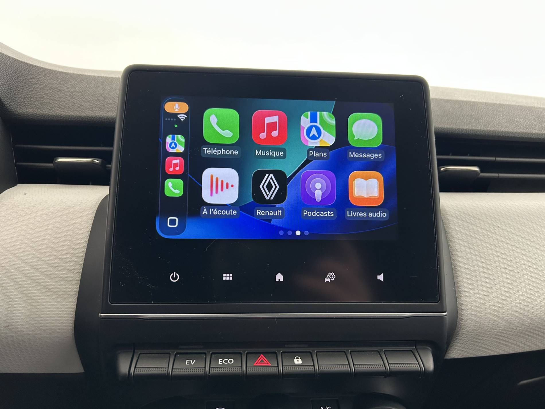 Vente en ligne Renault Clio 5 Clio E-Tech full hybrid 145 au prix de 17 390 €